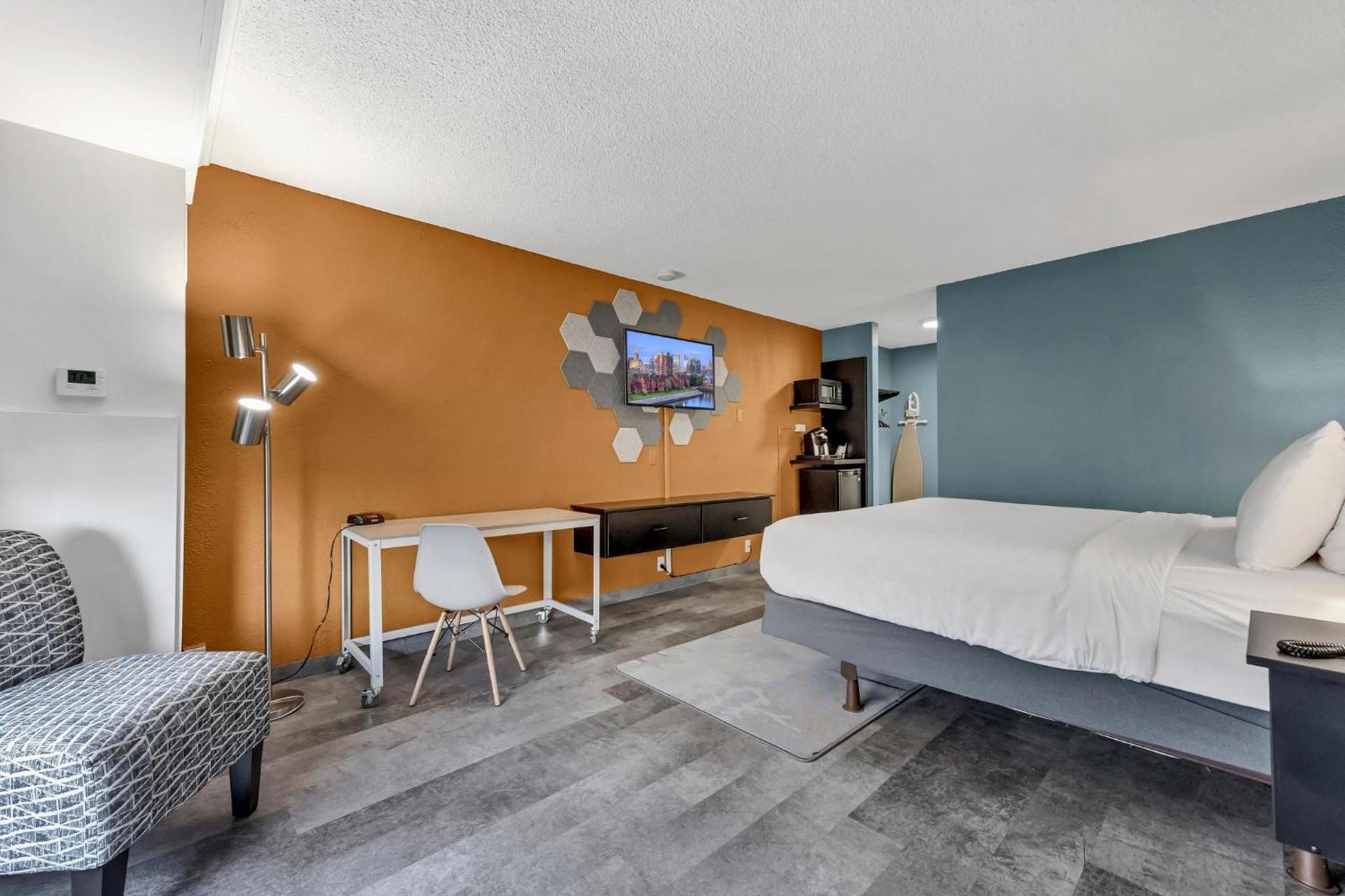 Buffalo Airport Hotel photo 97