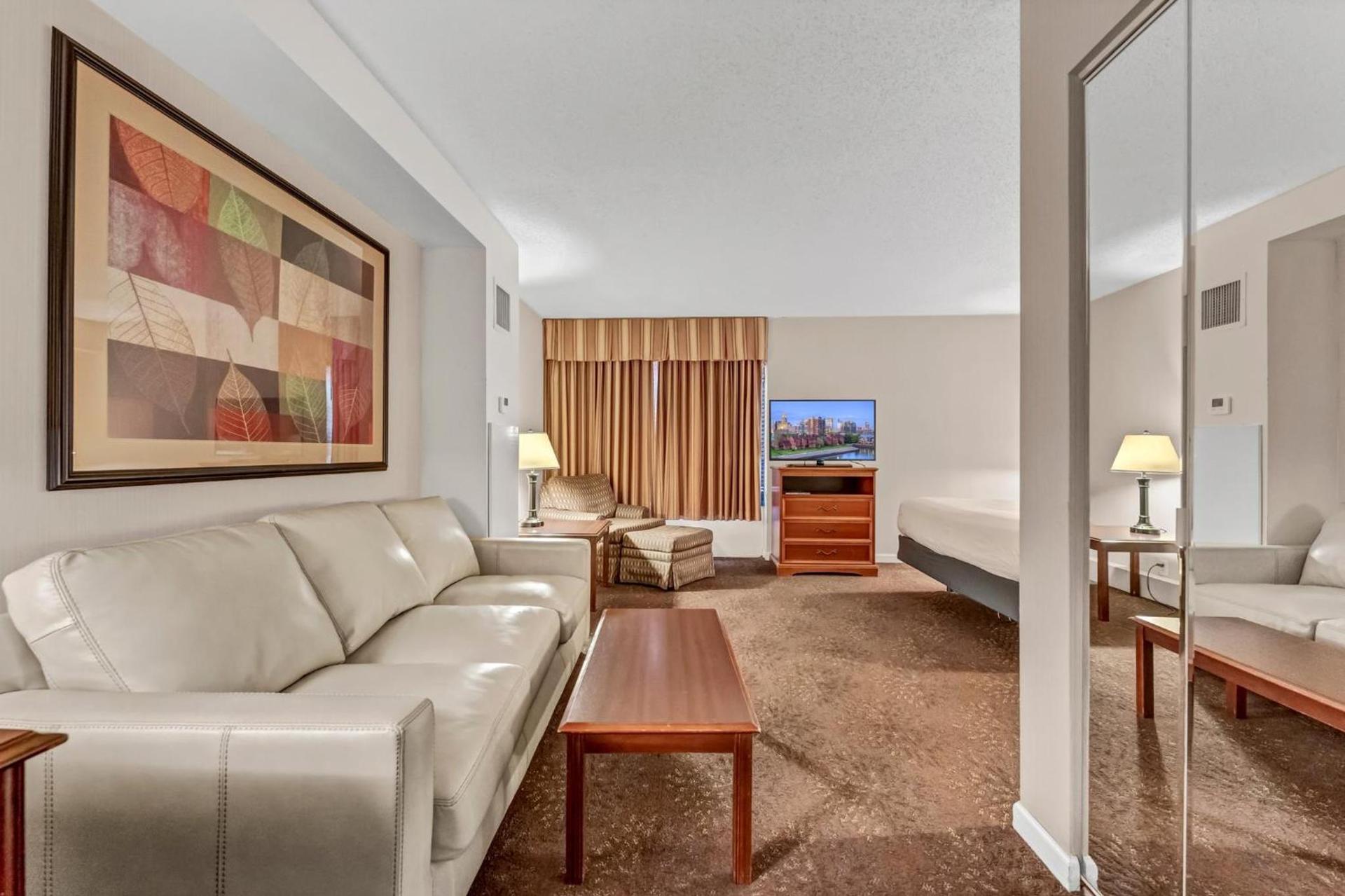 Buffalo Airport Hotel photo 38