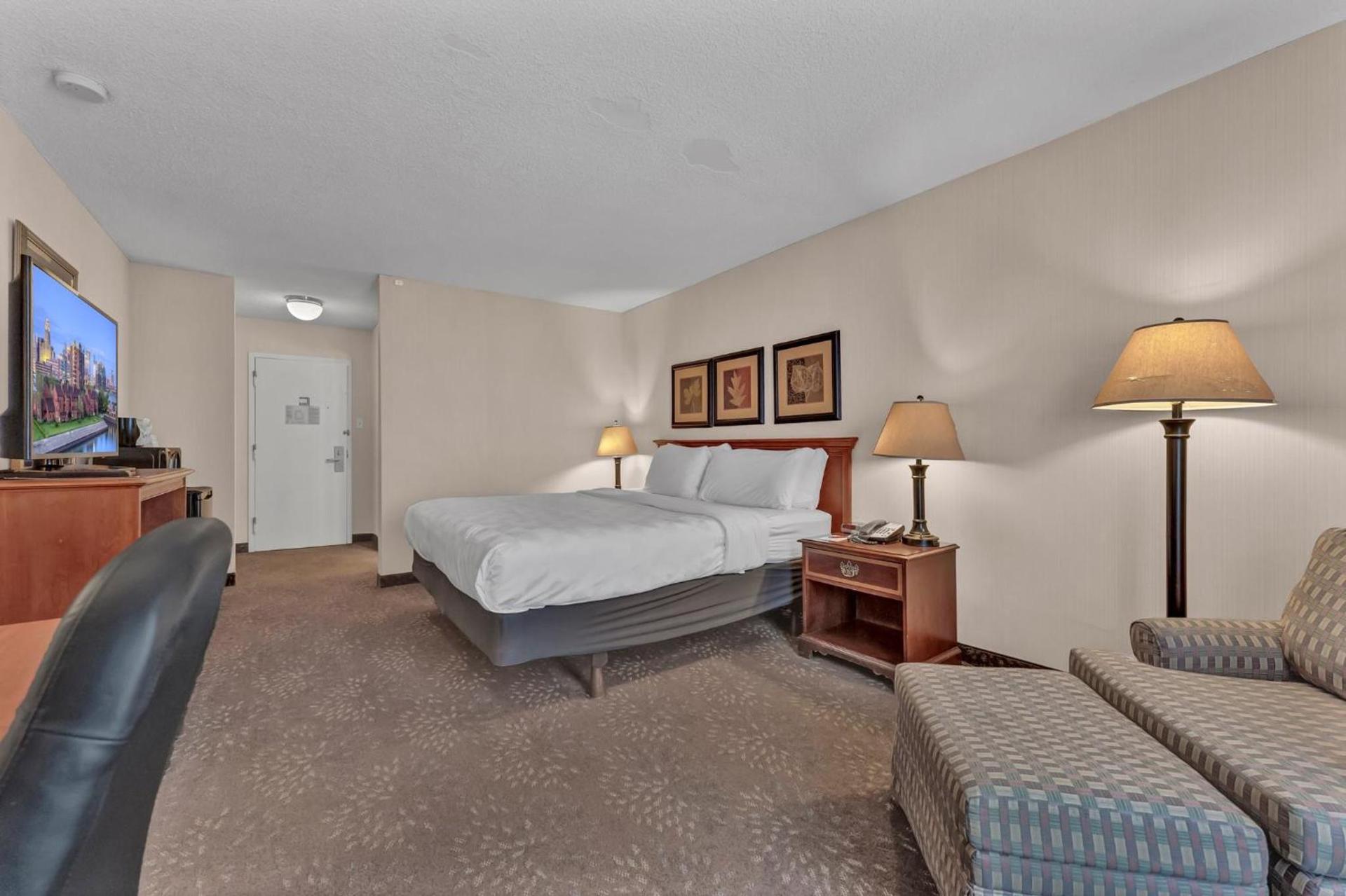 Buffalo Airport Hotel photo 45