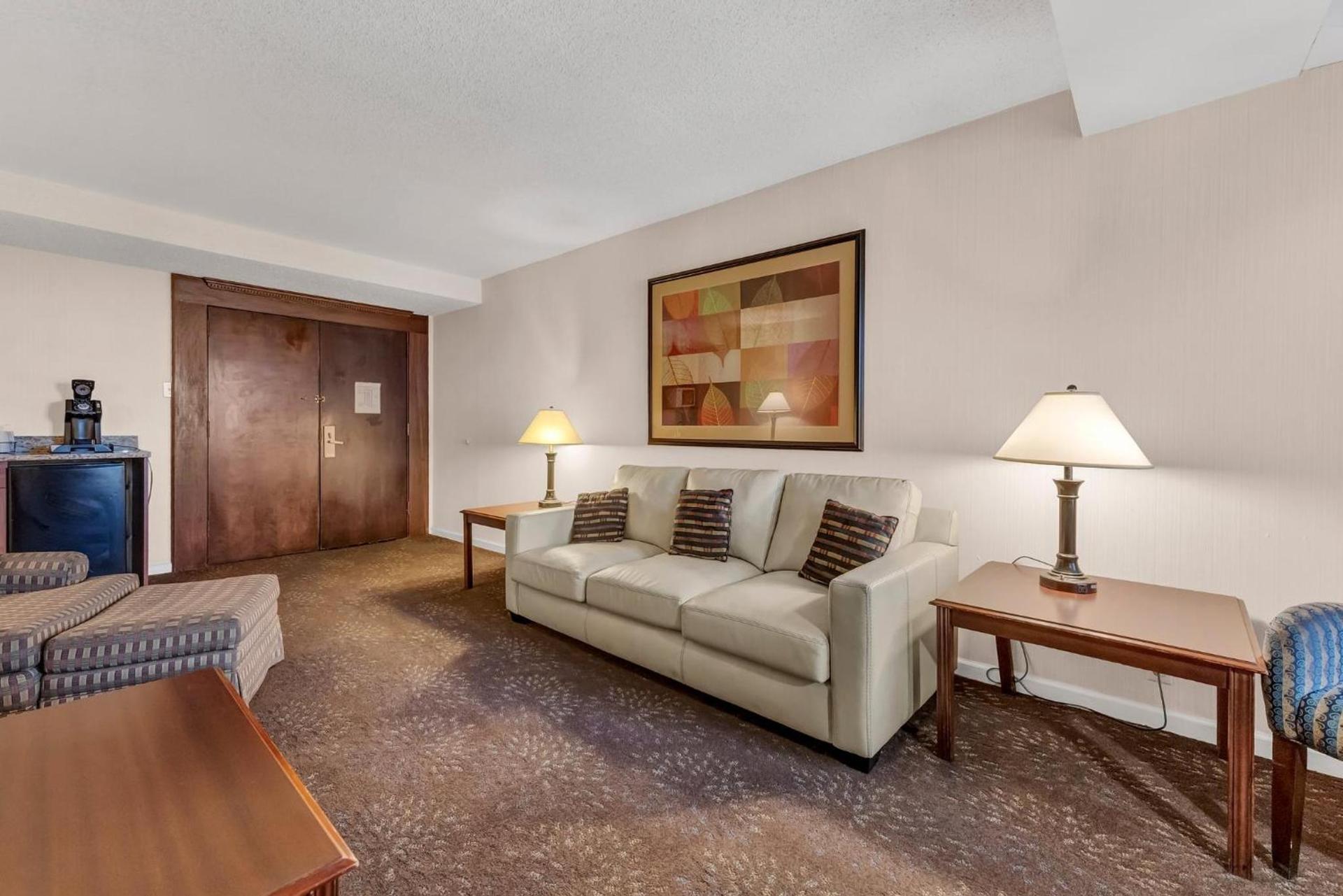Buffalo Airport Hotel photo 56