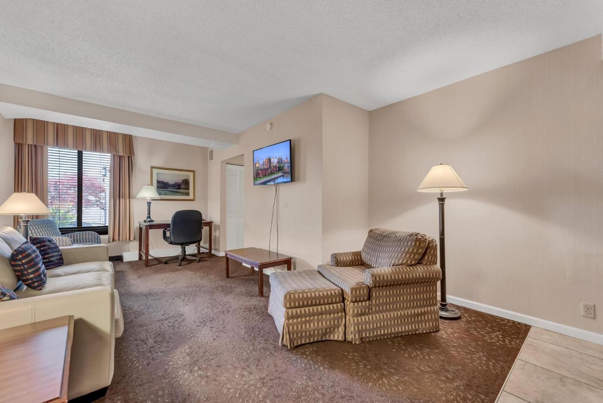 Buffalo Airport Hotel photo 64