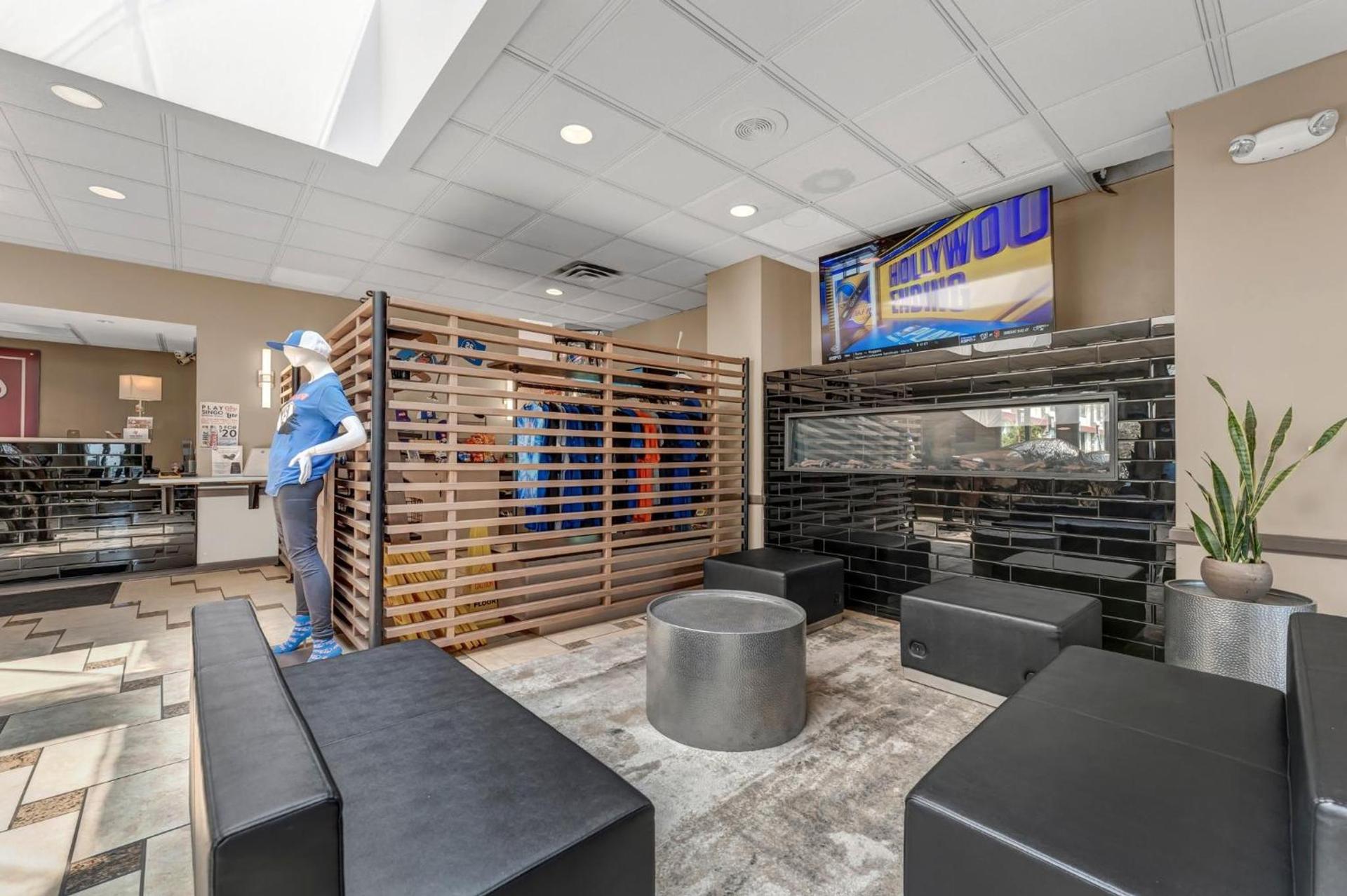 Buffalo Airport Hotel photo 80