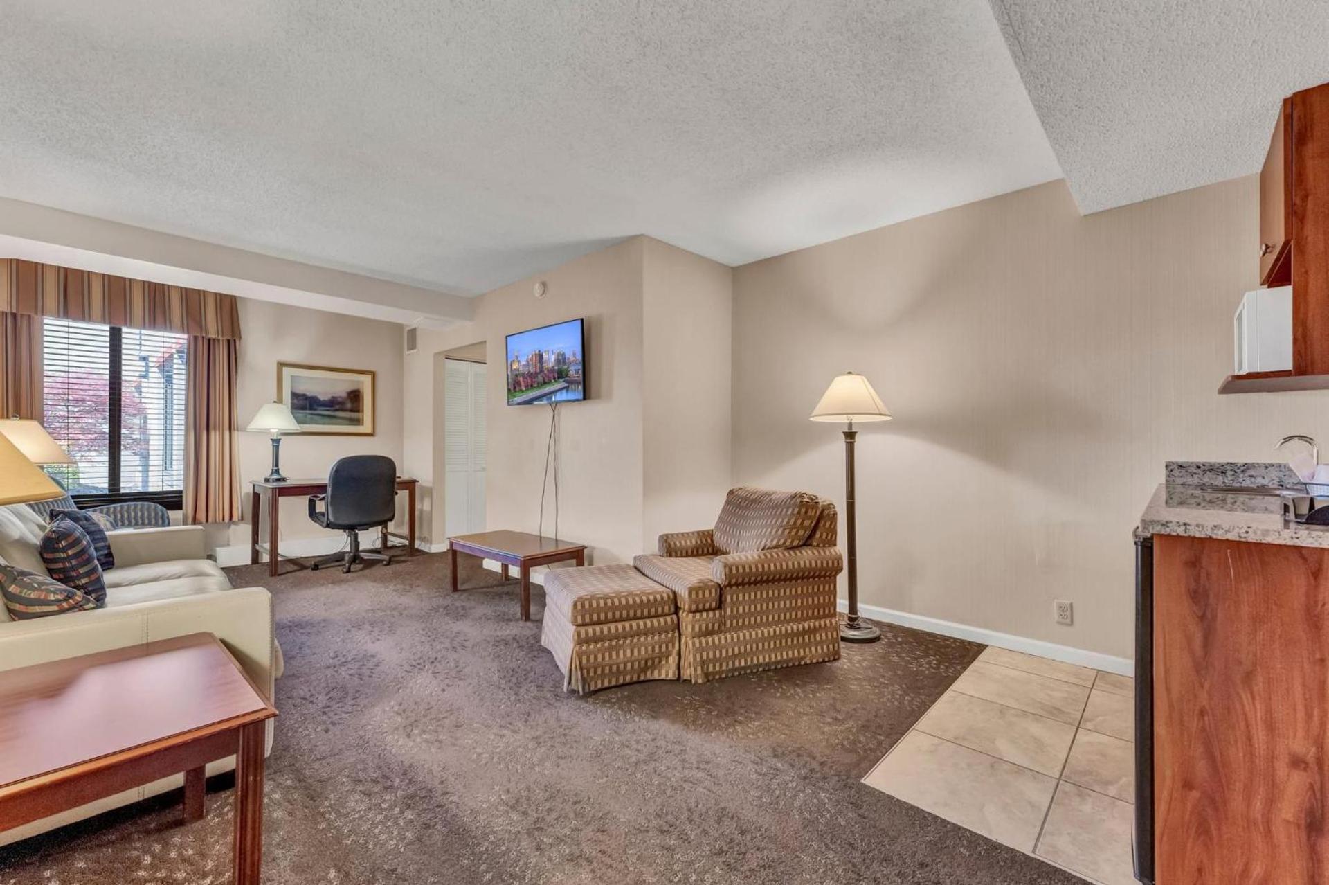 Buffalo Airport Hotel photo 83