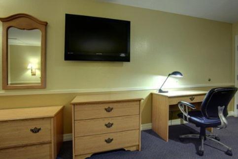Edinburg Executive Inn photo 4