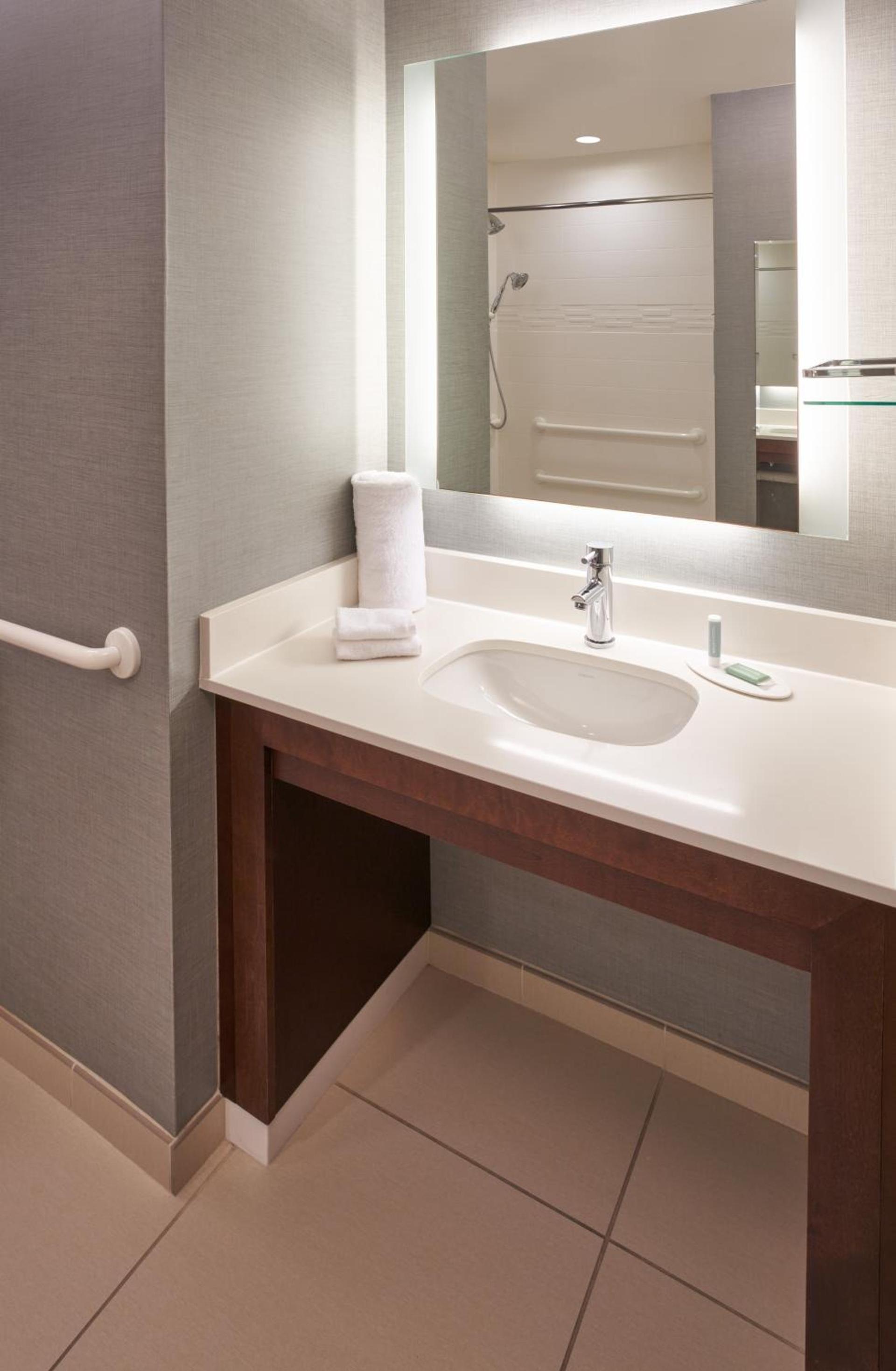 Residence Inn by Marriott Philadelphia Airport photo 6