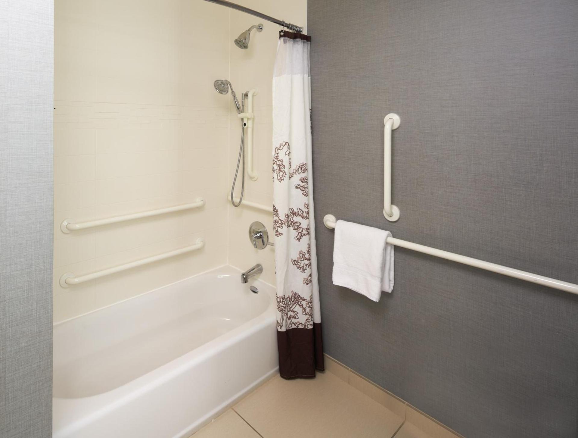 Residence Inn by Marriott Philadelphia Airport photo 13