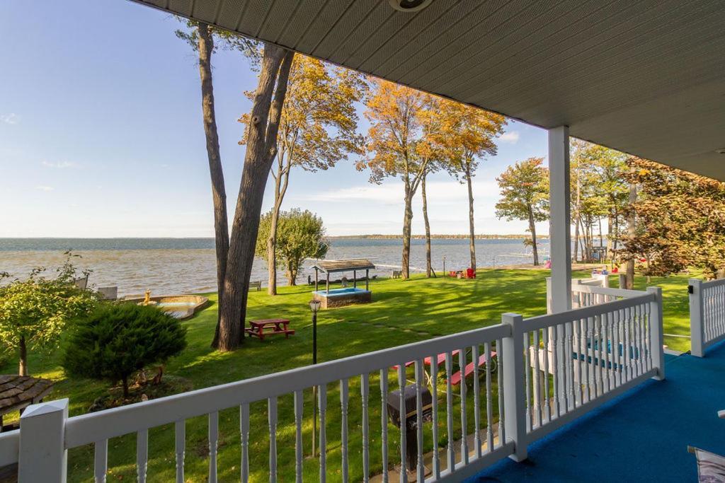 Cedar Oaks Lakeside Resort photo 2