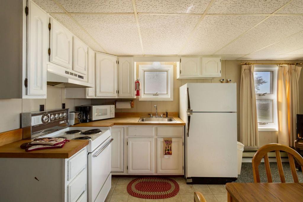 Cedar Oaks Lakeside Resort photo 20