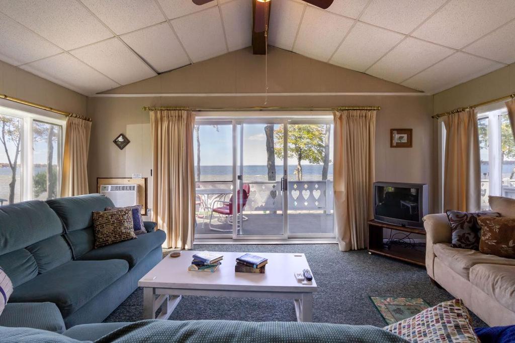 Cedar Oaks Lakeside Resort photo 32