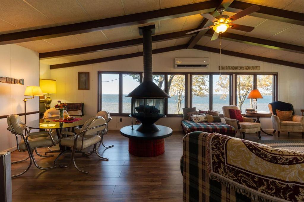 Cedar Oaks Lakeside Resort photo 59