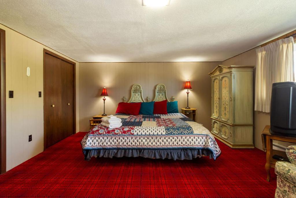 Cedar Oaks Lakeside Resort photo 63