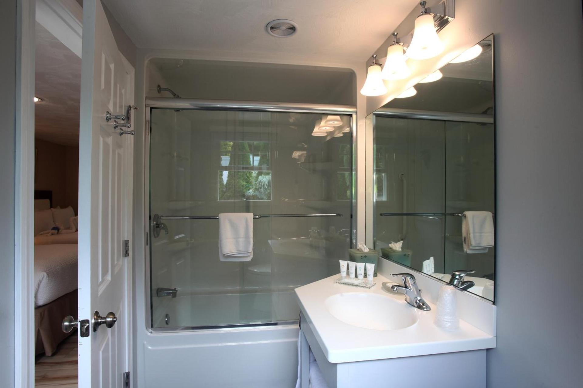 Pleasant Bay Village Resort photo 77