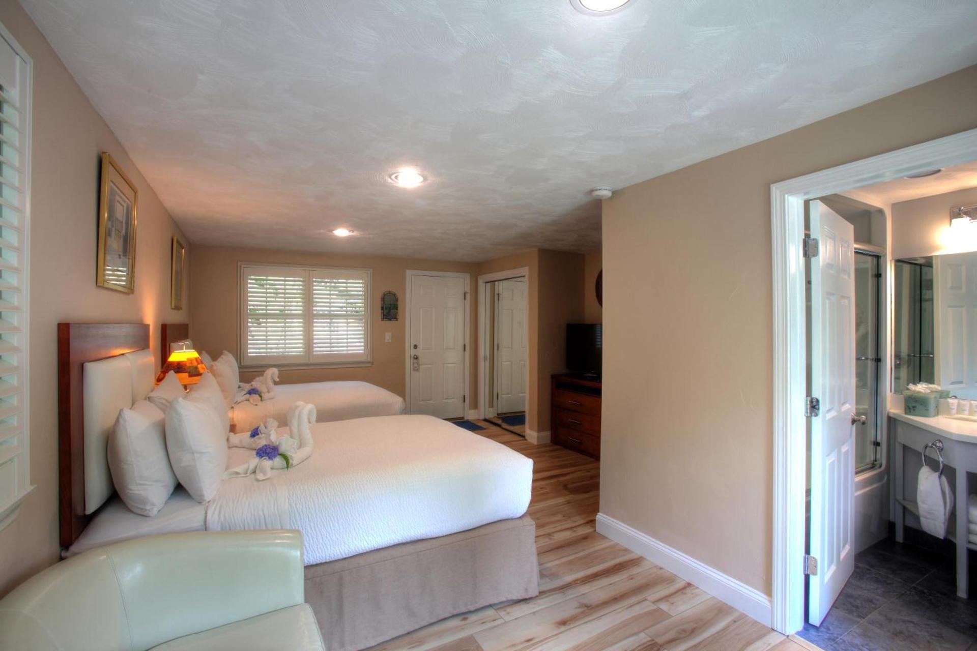 Pleasant Bay Village Resort photo 78
