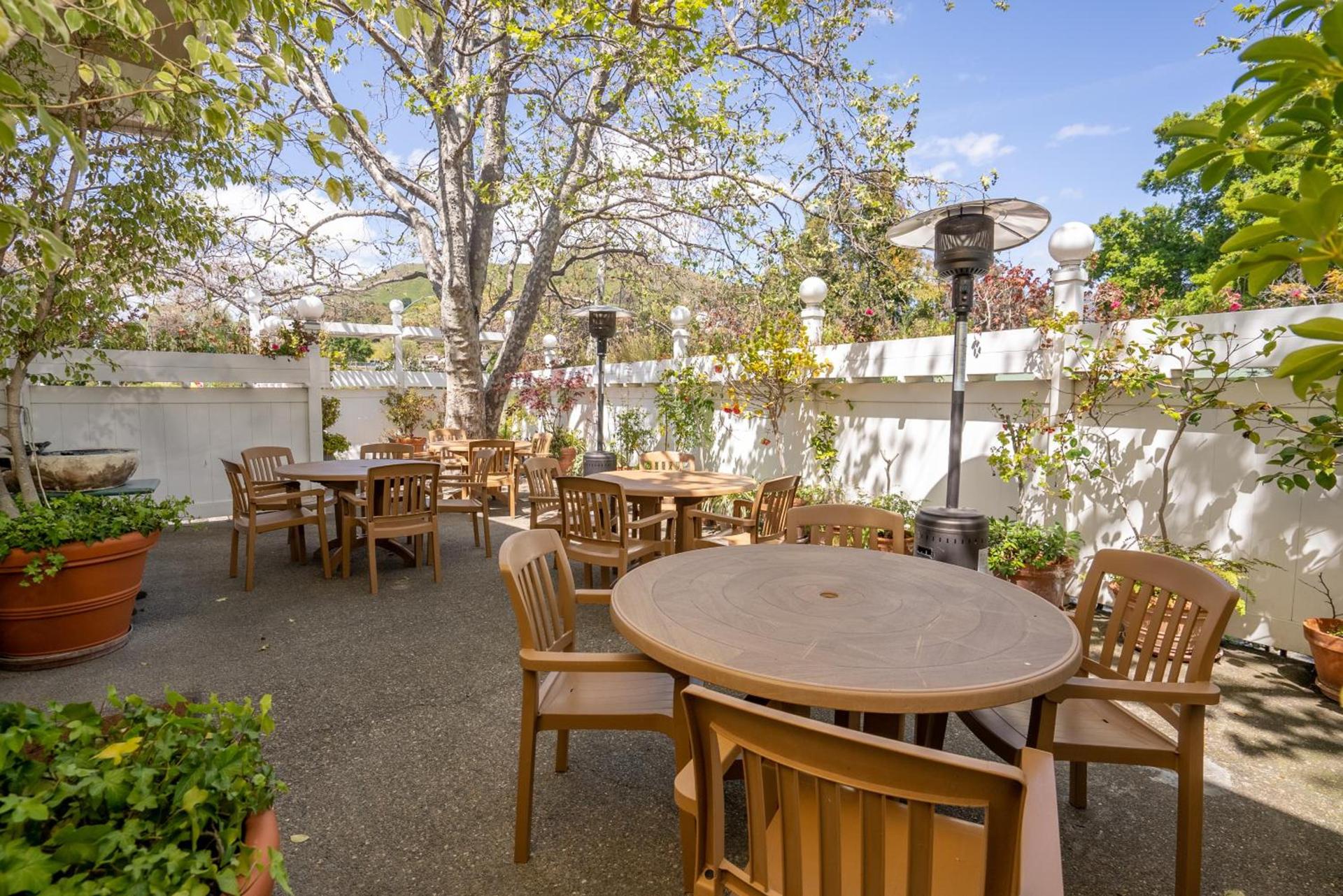 Apple Farm Inn photo 39