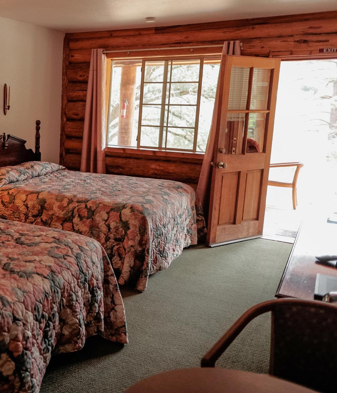 Bear Creek Cabins photo 20
