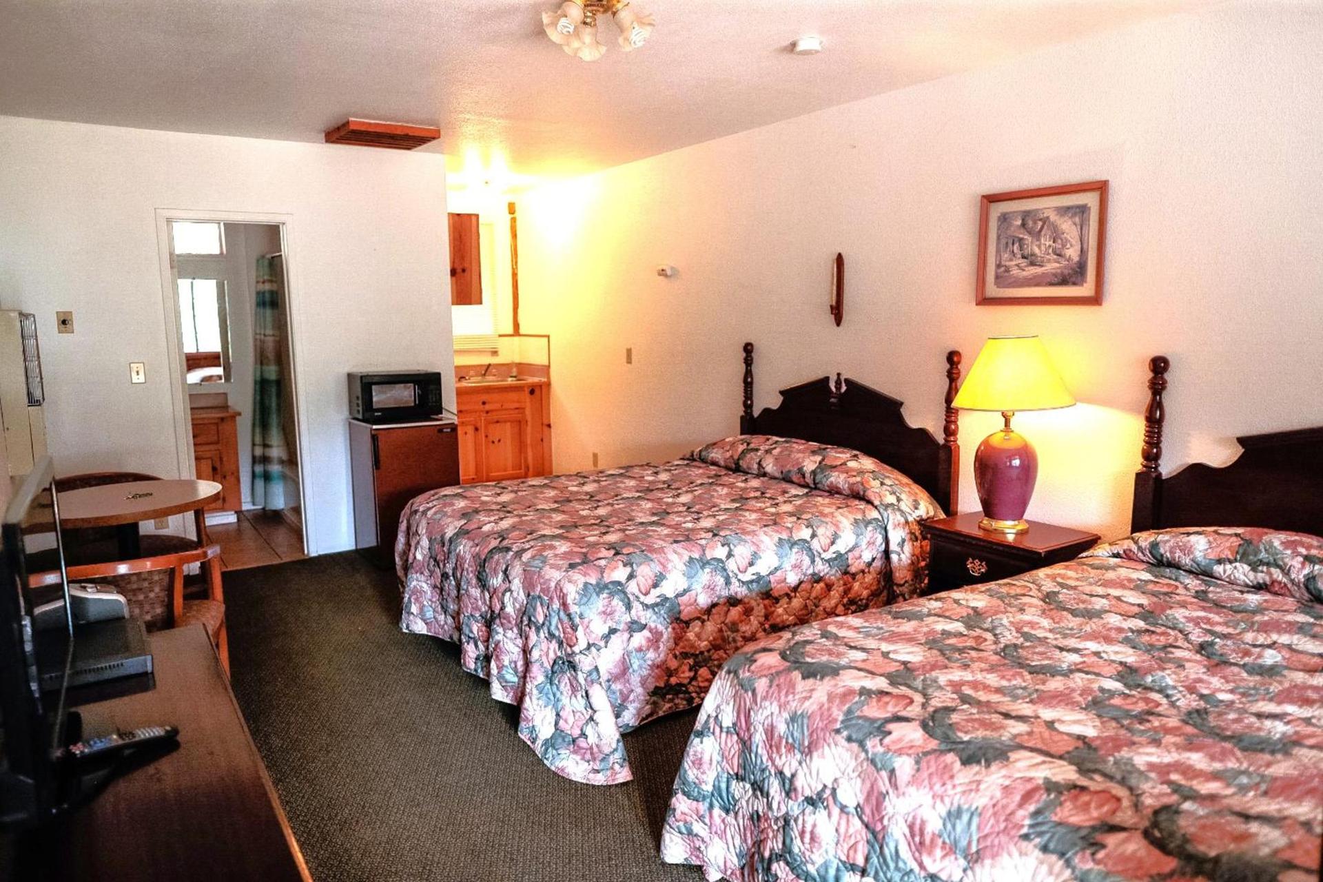 Bear Creek Cabins photo 22