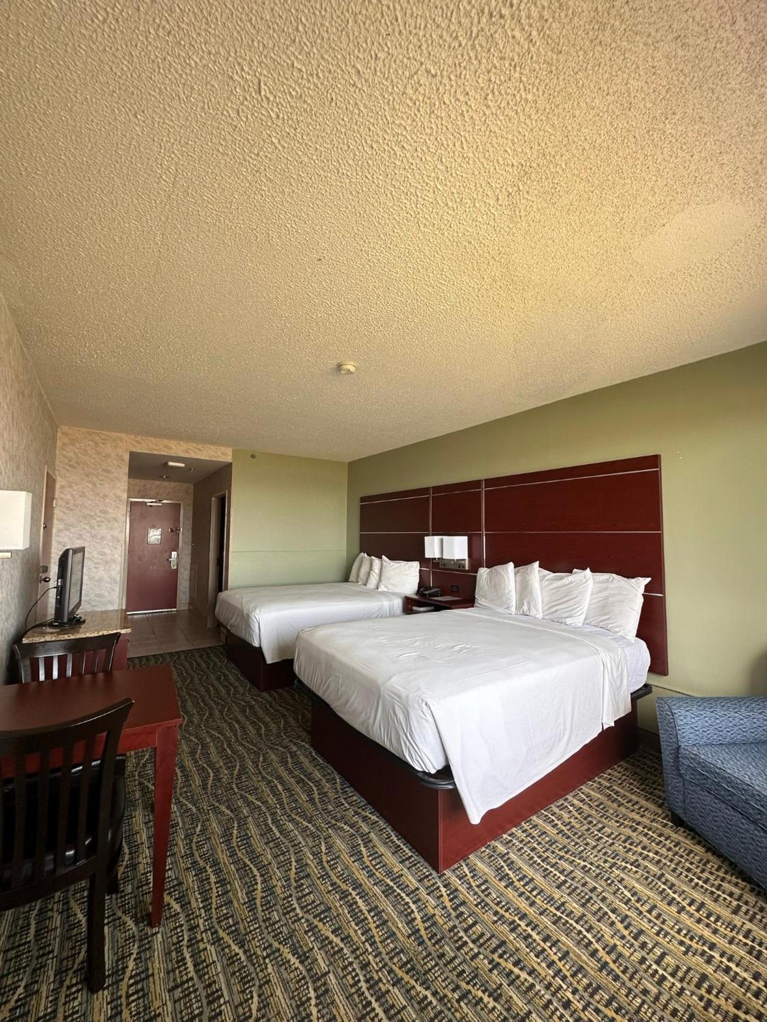 The Breakers Resort Inn photo 2