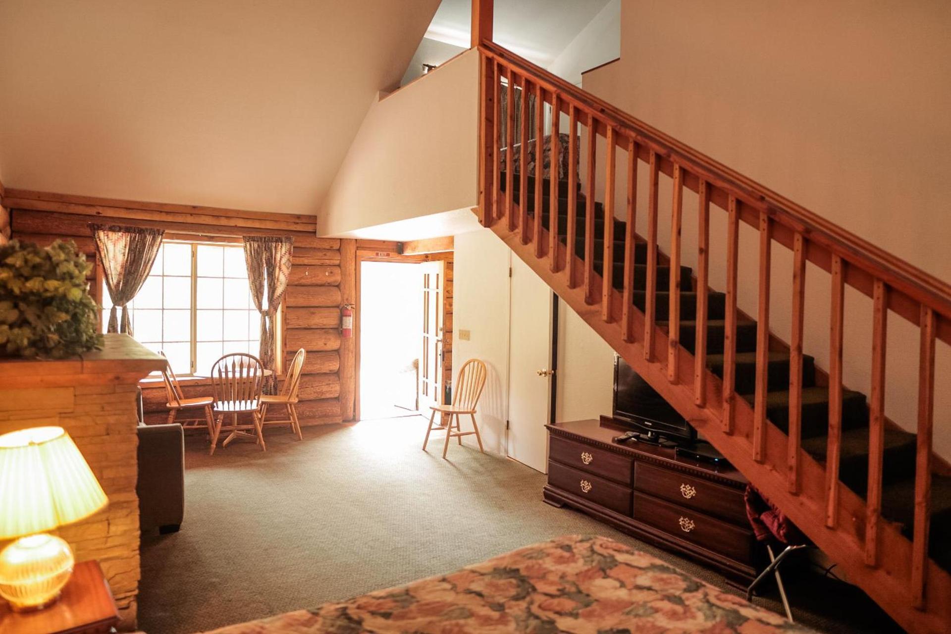 Bear Creek Cabins photo 27