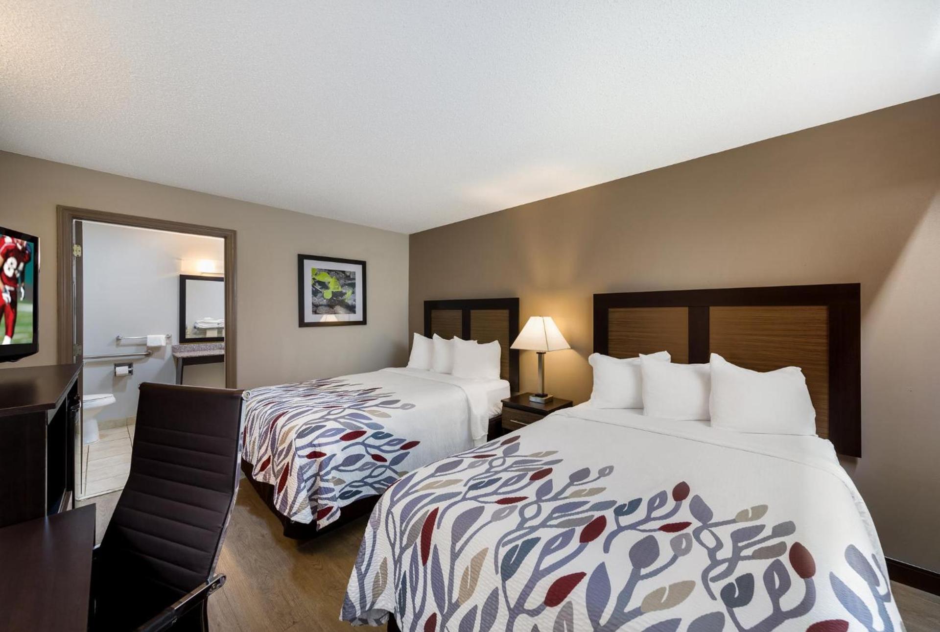 Red Roof Inn Jasper photo 20