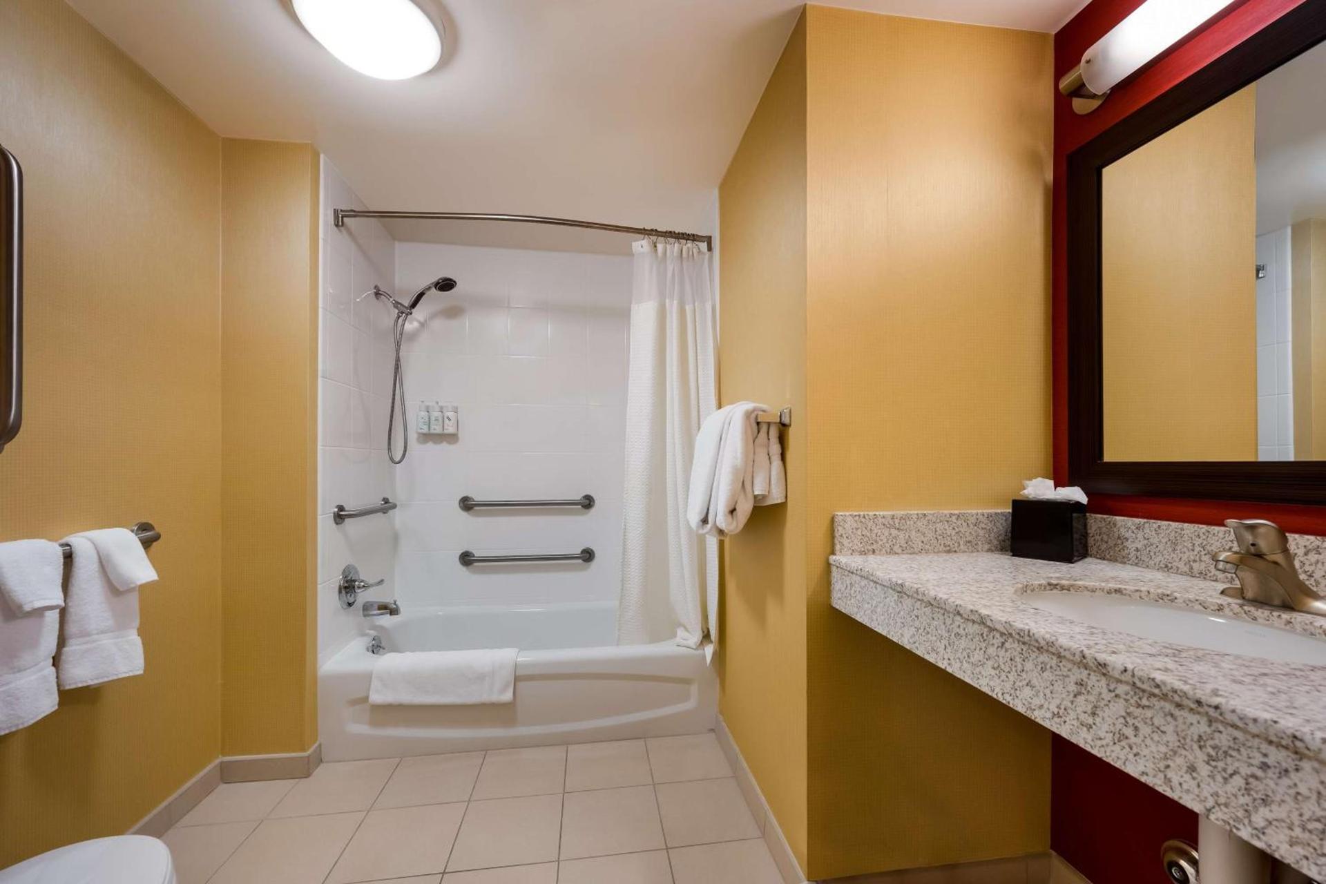 Sonesta Select Detroit Novi photo 45