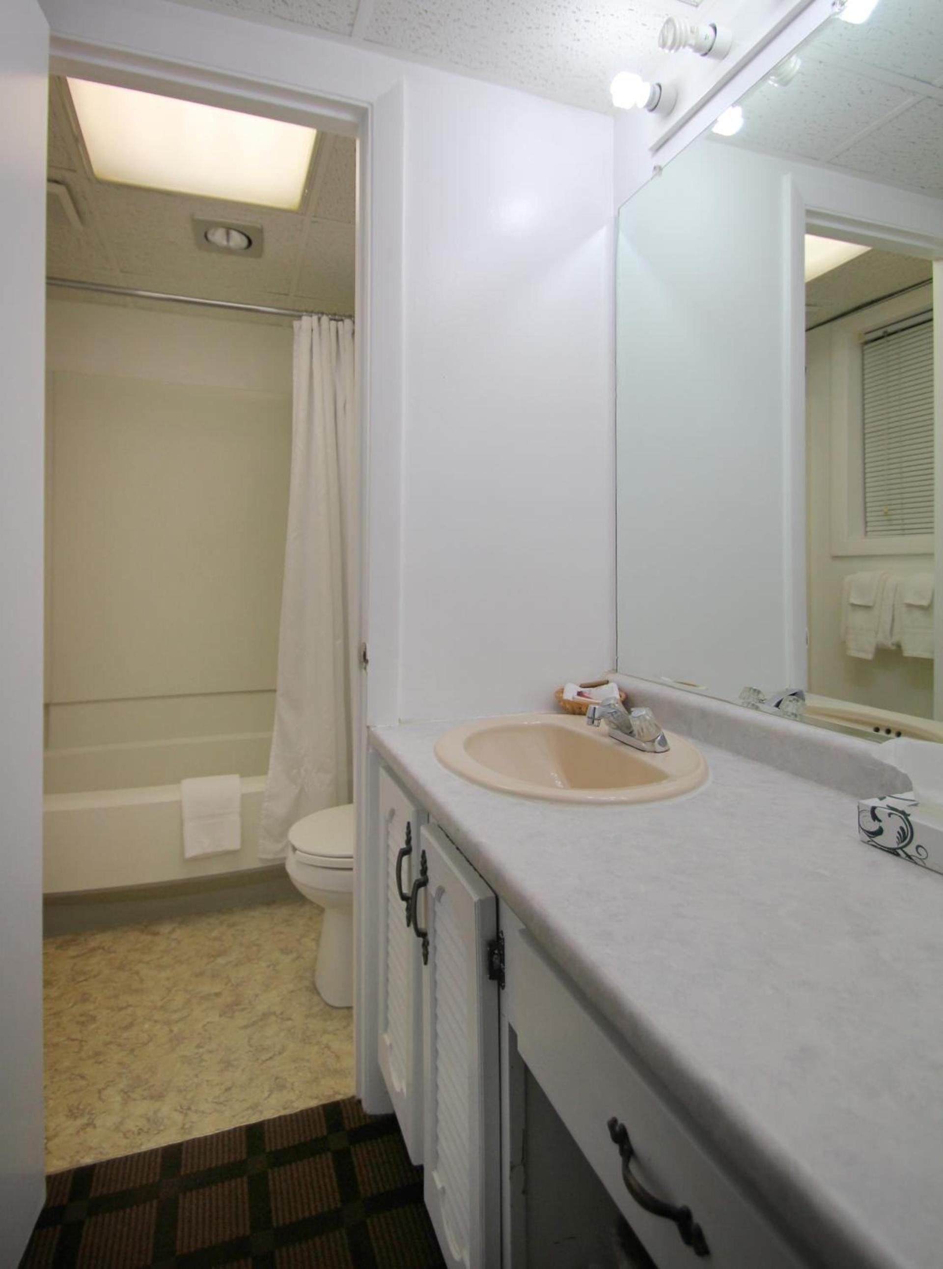 EastGate Inn photo 41