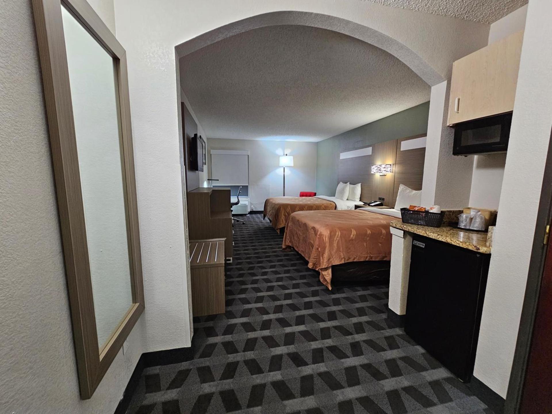 Quality Inn & Suites Irving DFW Airport South photo 33
