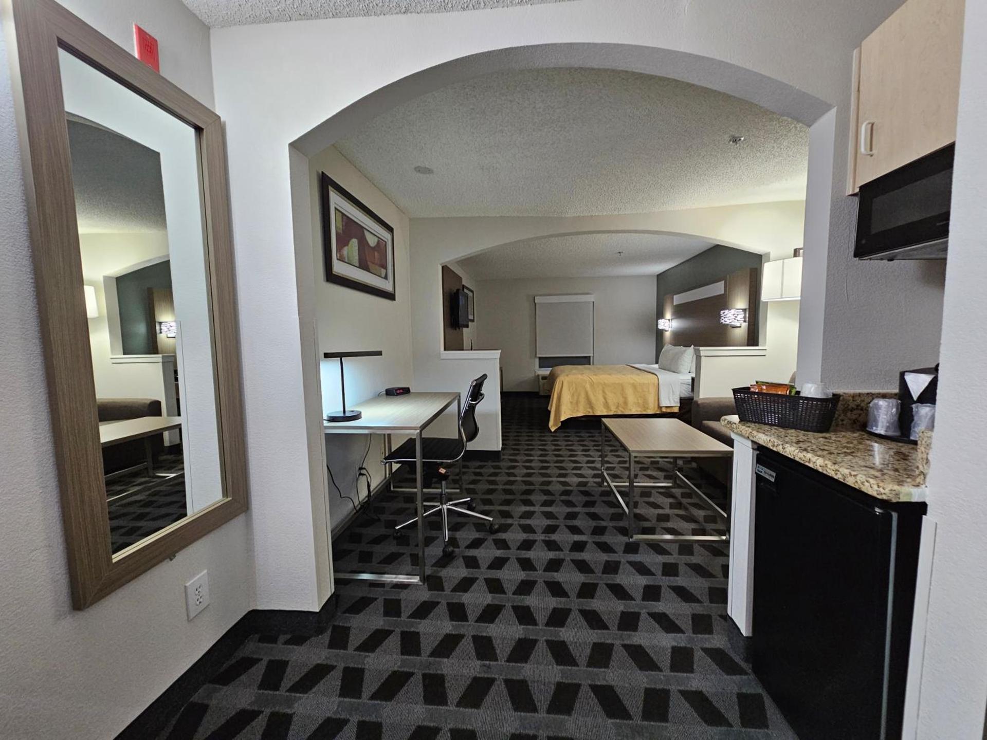 Quality Inn & Suites Irving DFW Airport South photo 34