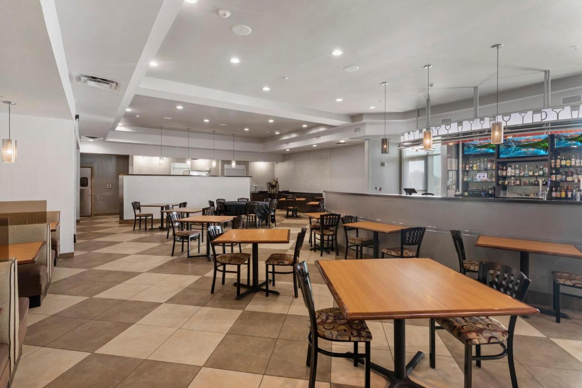Holiday Inn Hotel & Suites Waco Northwest by IHG photo 48