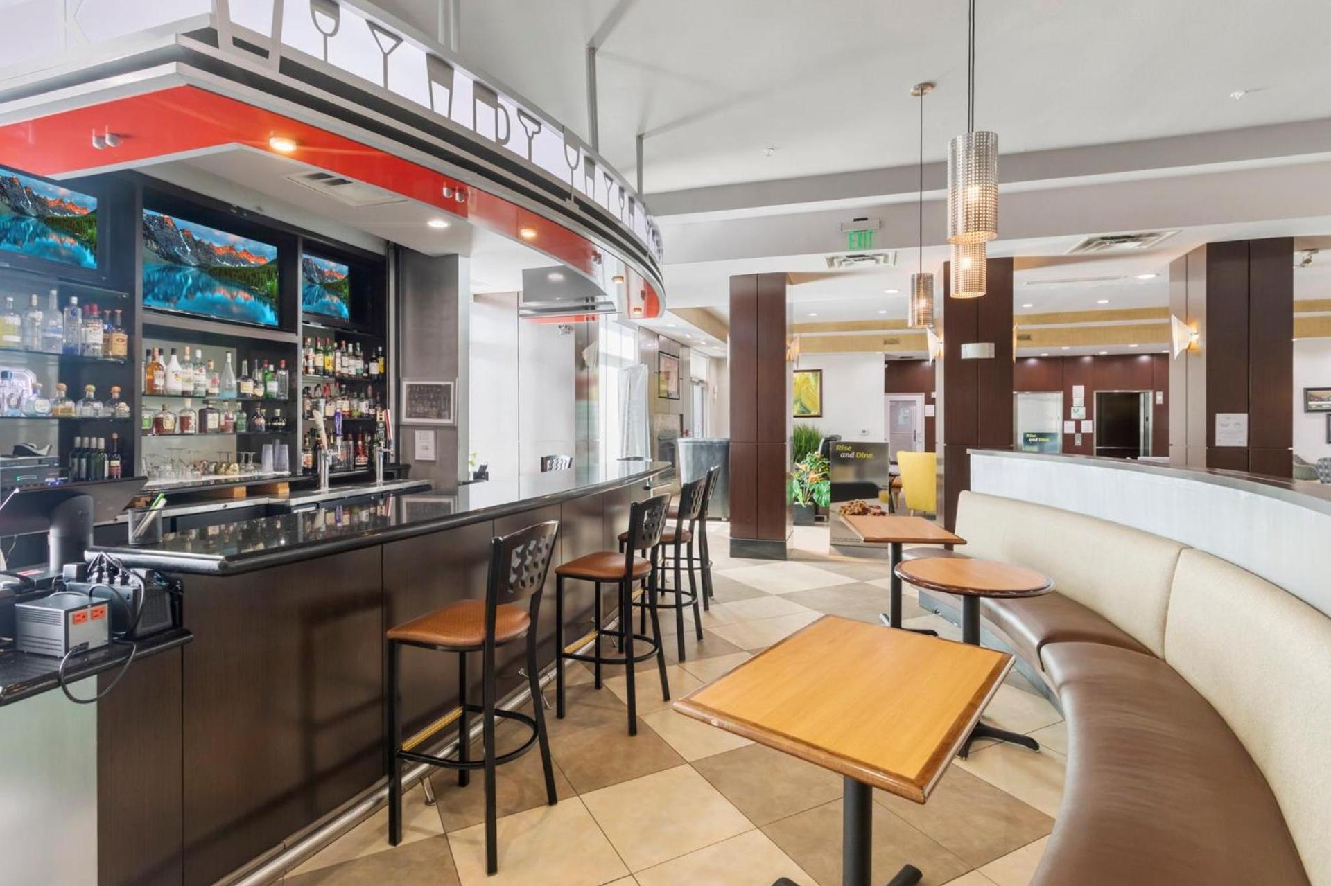 Holiday Inn Hotel & Suites Waco Northwest by IHG photo 43