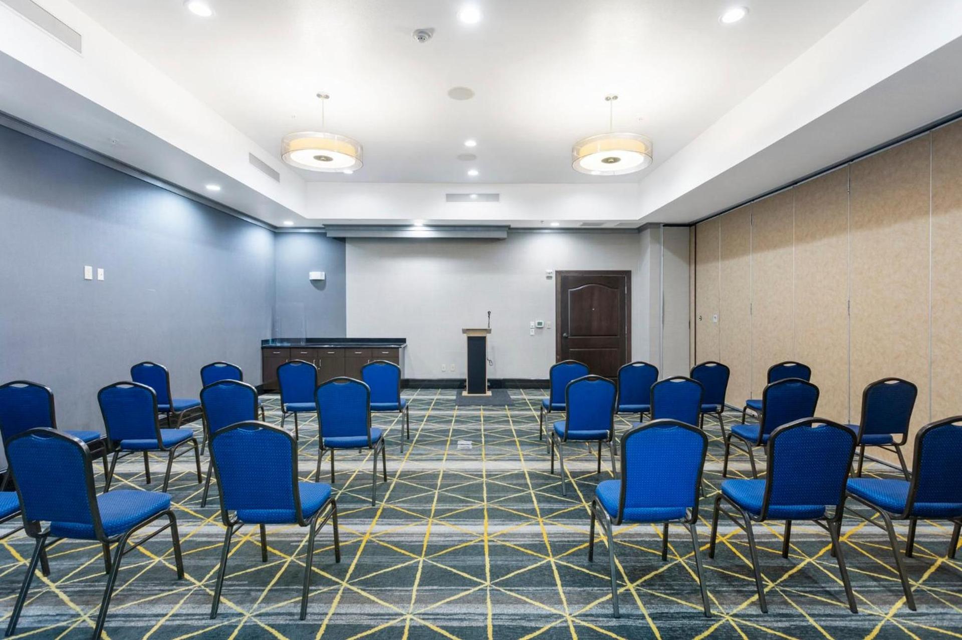 Holiday Inn Hotel & Suites Waco Northwest by IHG photo 44