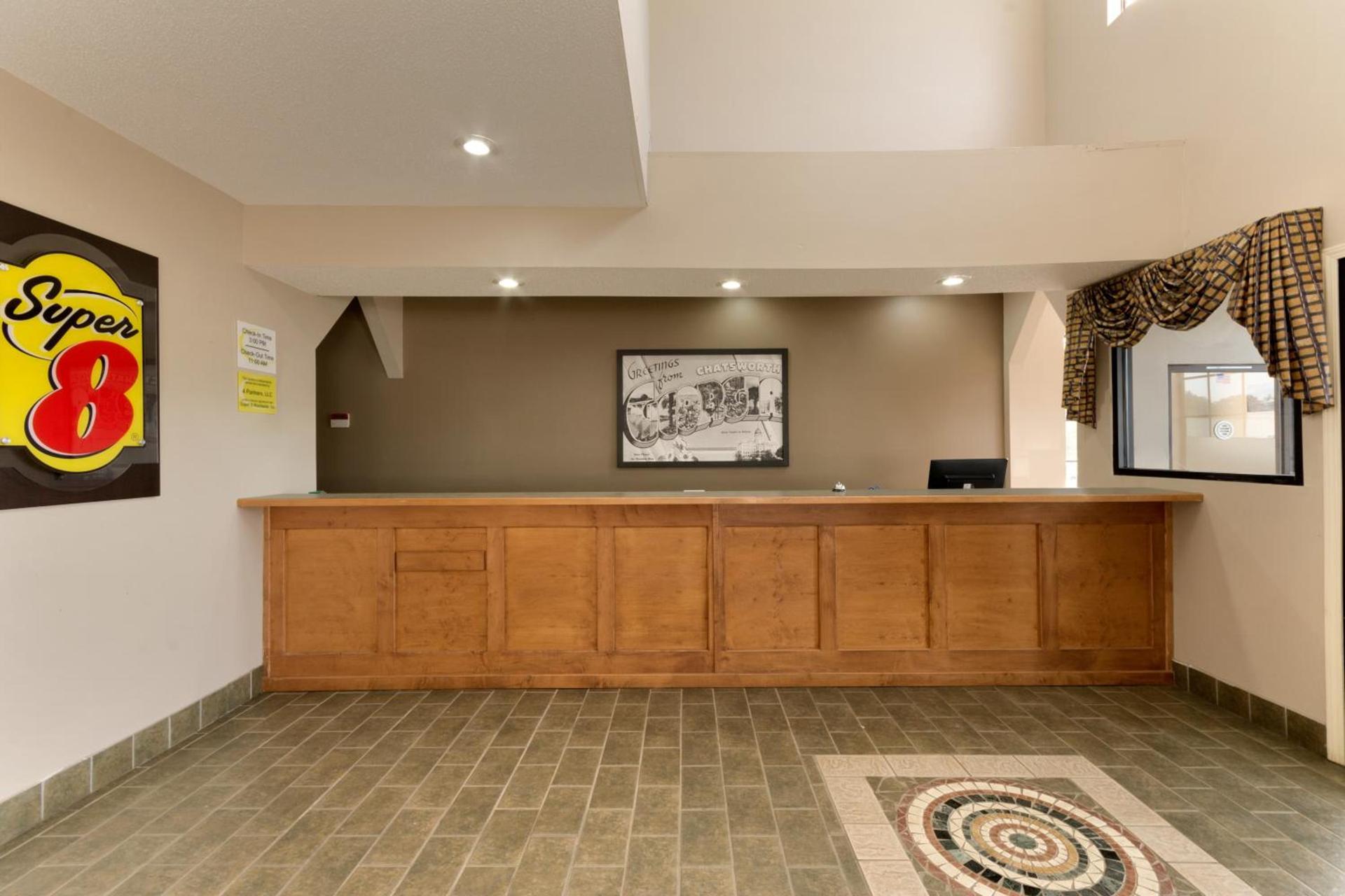 Super 8 by Wyndham Chatsworth/Dalton photo 23