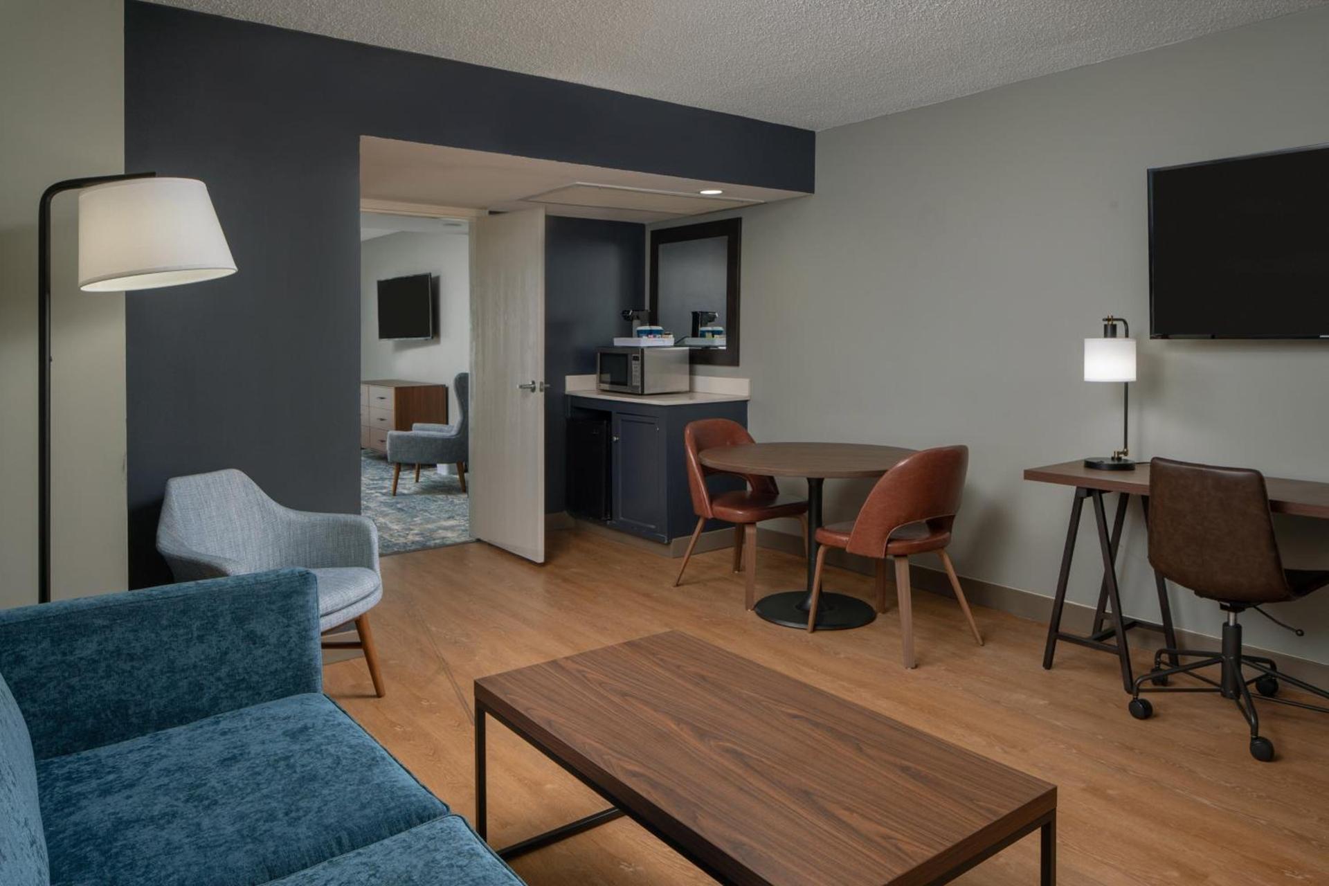 Four Points by Sheraton Suites Tampa Airport Westshore photo 16