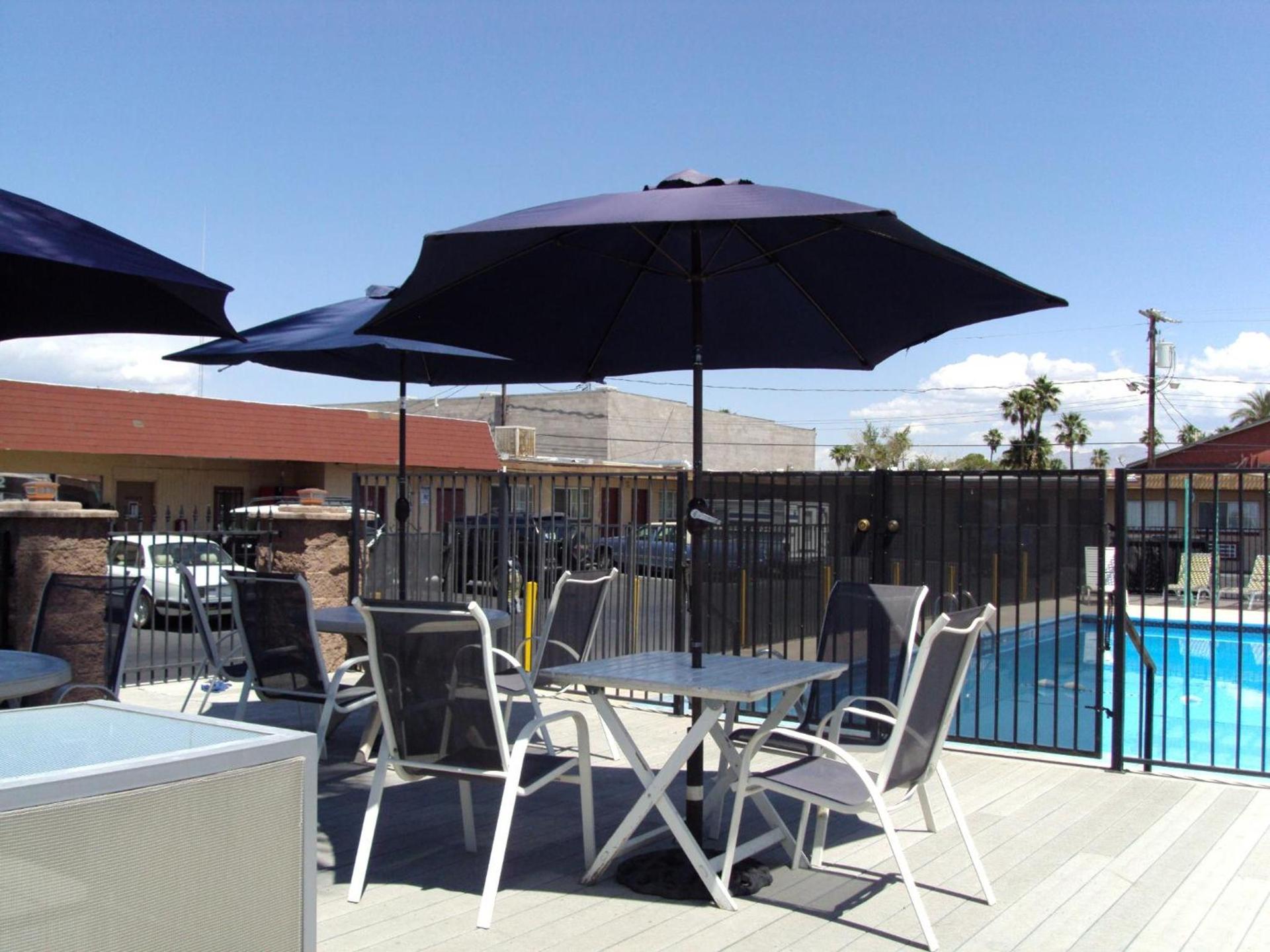 Desert Hills Motel photo 22