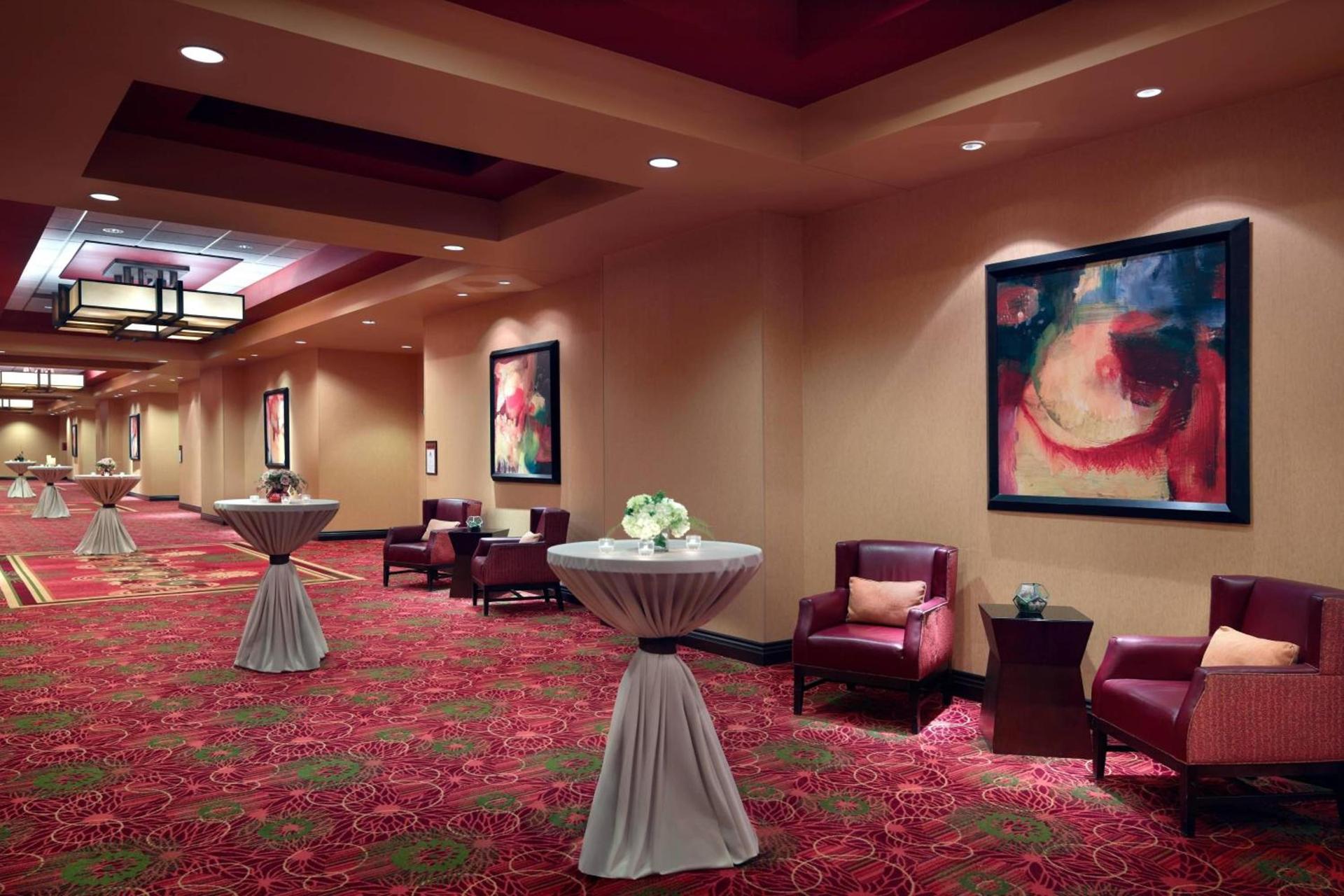 Marriott Bloomington Normal Hotel and Conference Center photo 49
