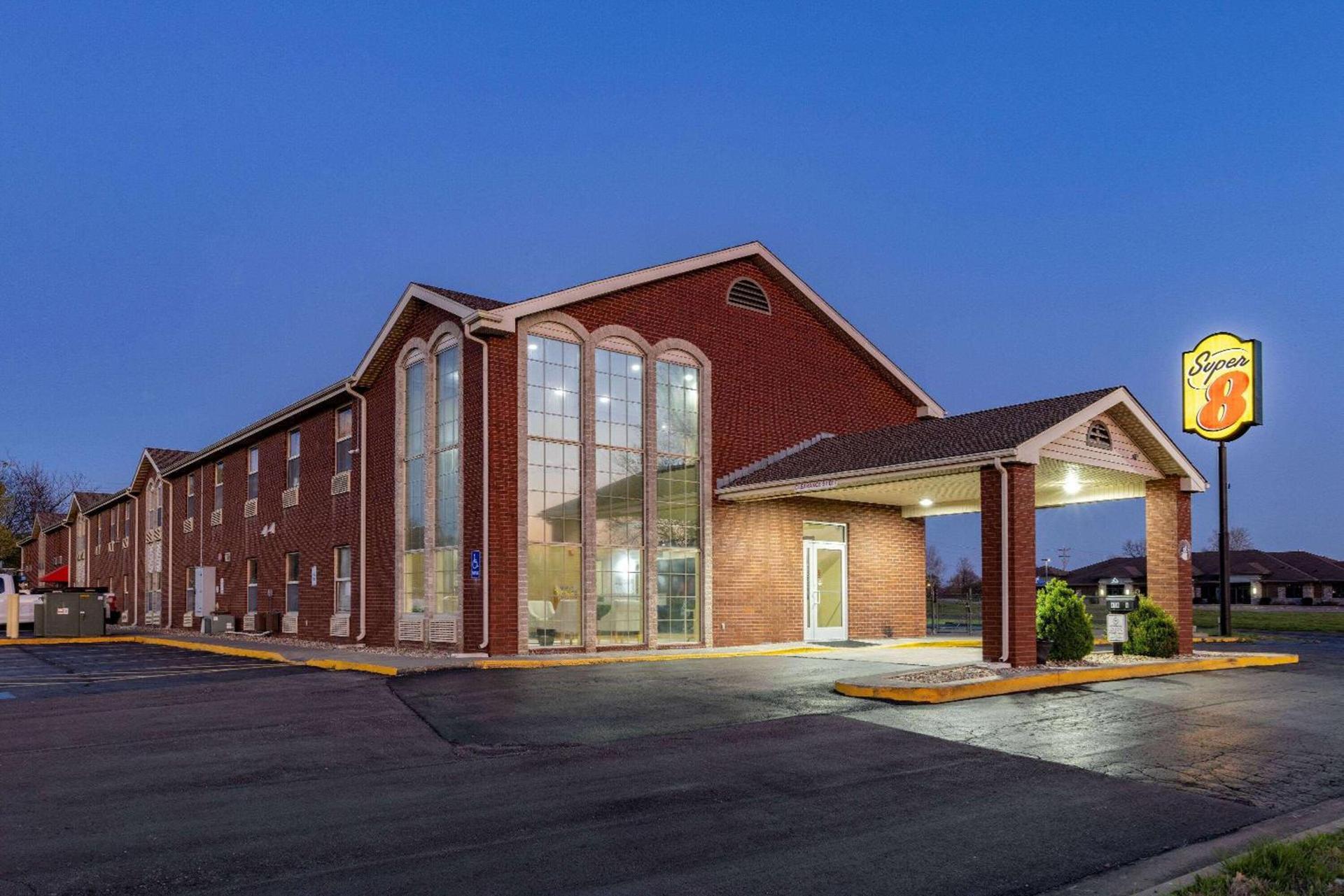 Super 8 by Wyndham Nixa/Springfield Area photo 4