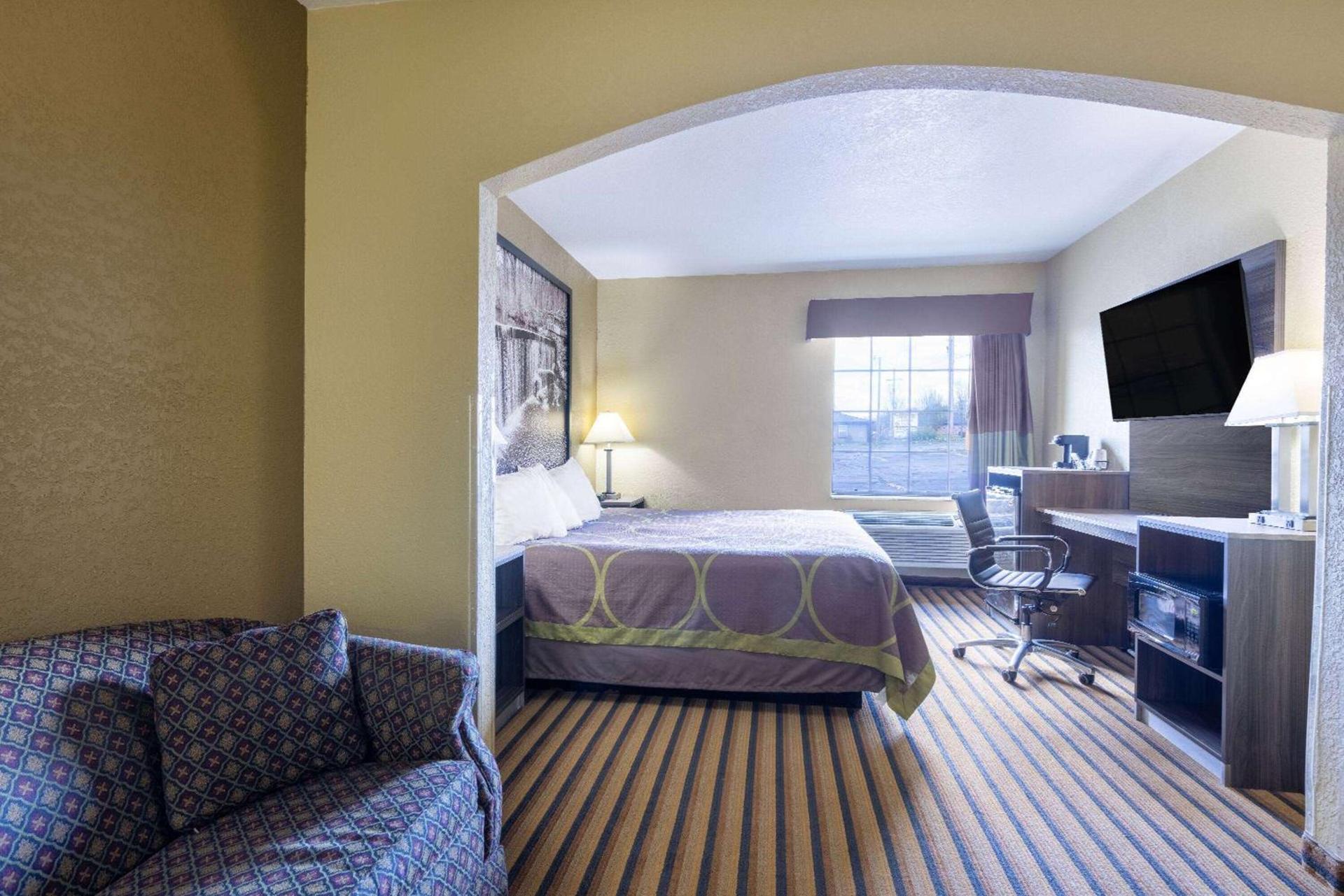Super 8 by Wyndham Nixa/Springfield Area photo 14