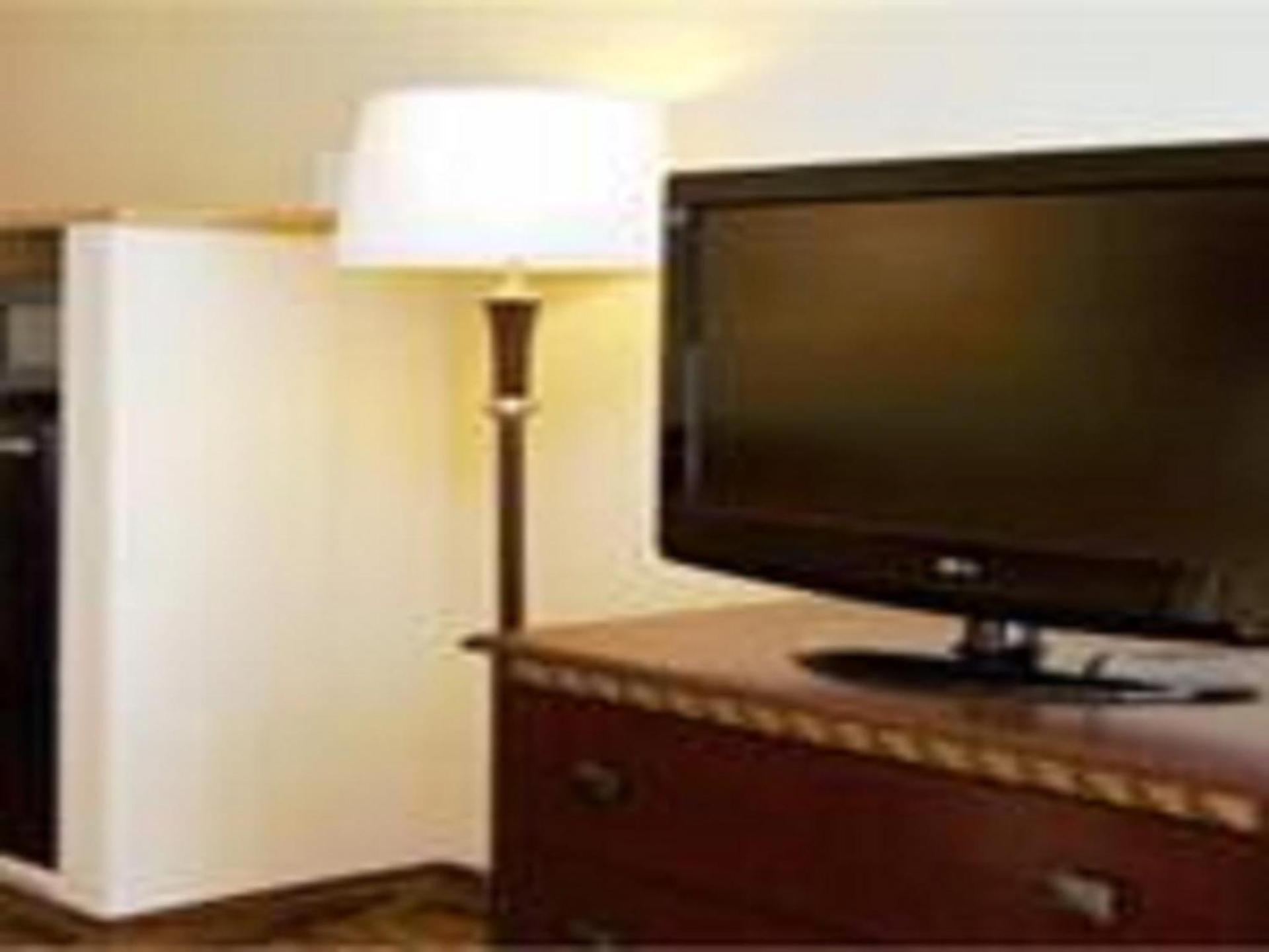Days Inn by Wyndham Semmes Mobile photo 23