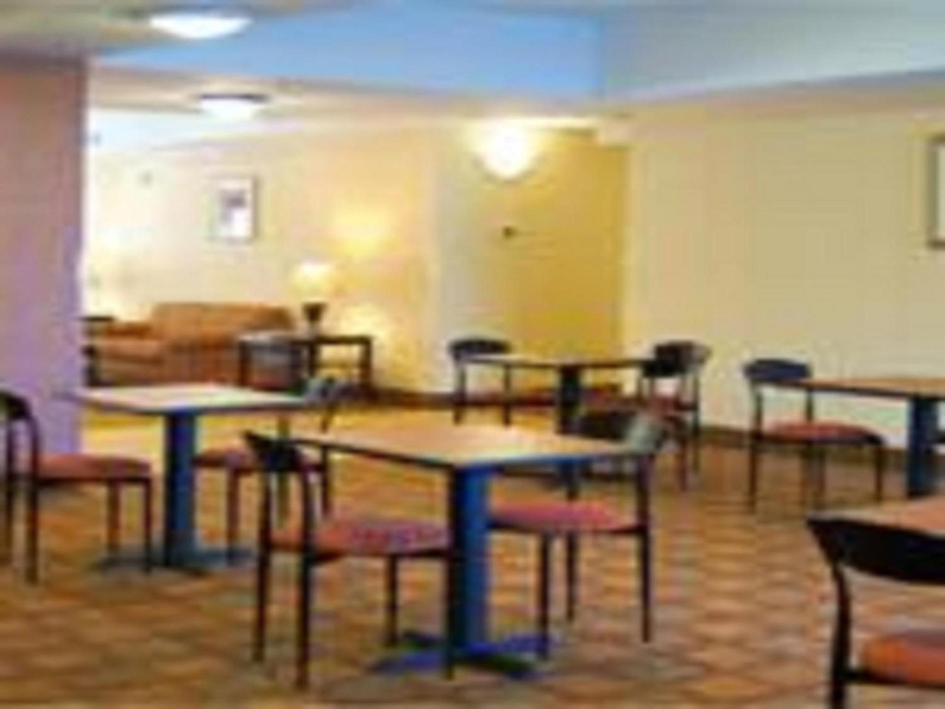 Days Inn by Wyndham Semmes Mobile photo 24