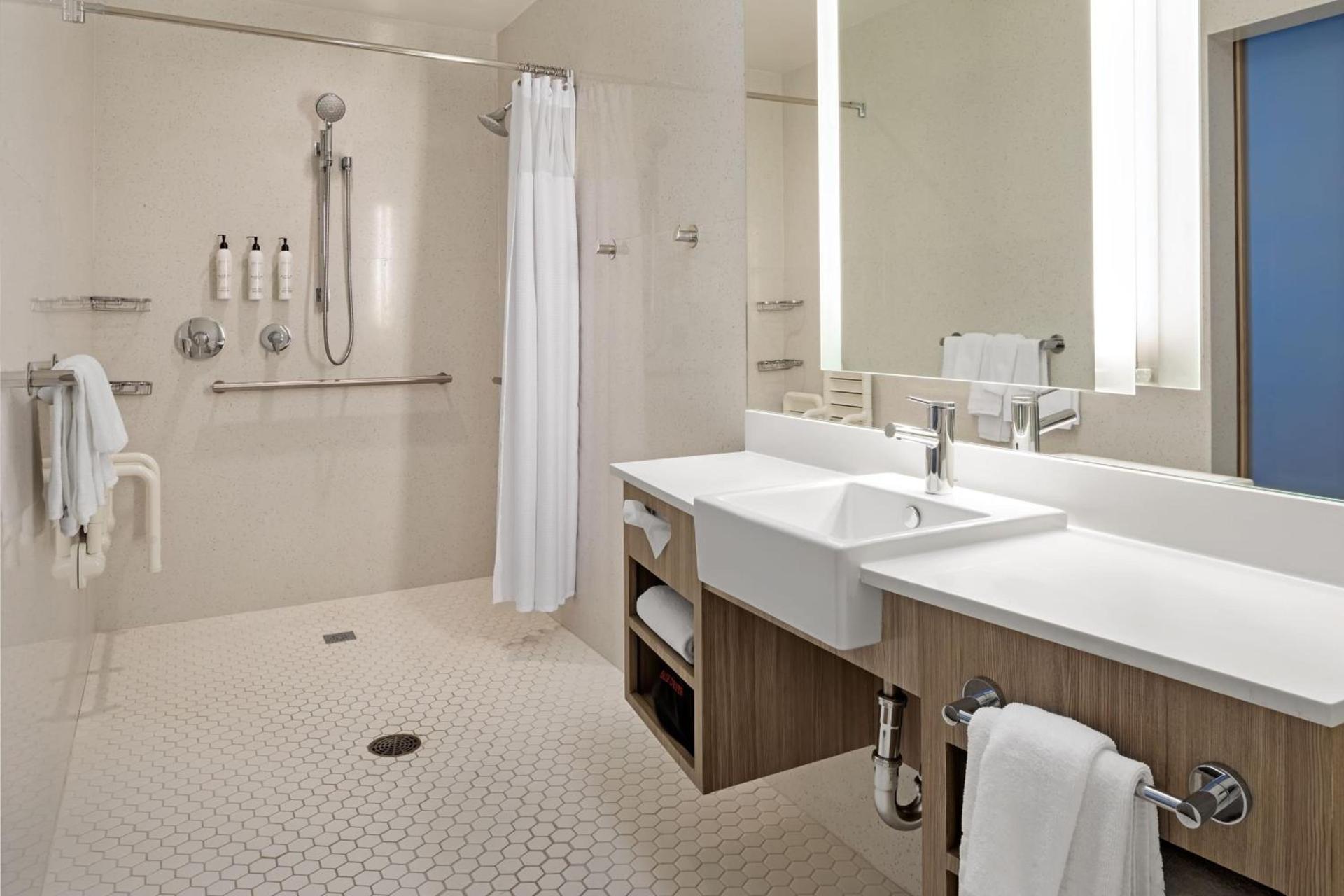 SpringHill Suites by Marriott West Sacramento photo 17