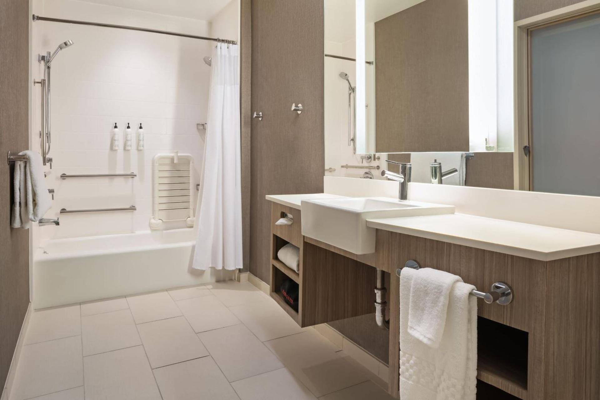 SpringHill Suites by Marriott West Sacramento photo 14