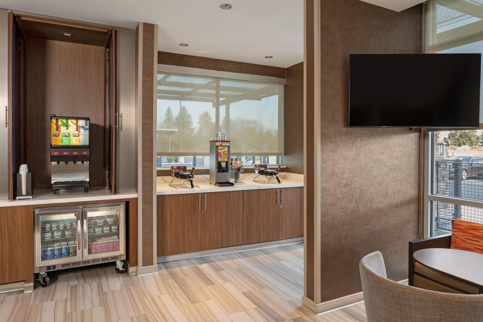SpringHill Suites by Marriott West Sacramento photo 26