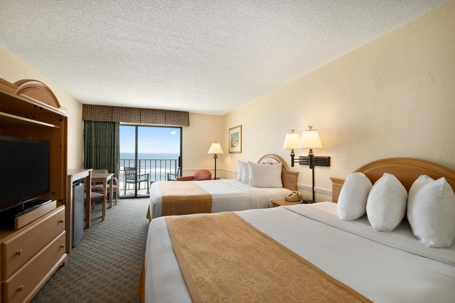 Days Inn by Wyndham Daytona Oceanfront photo 16