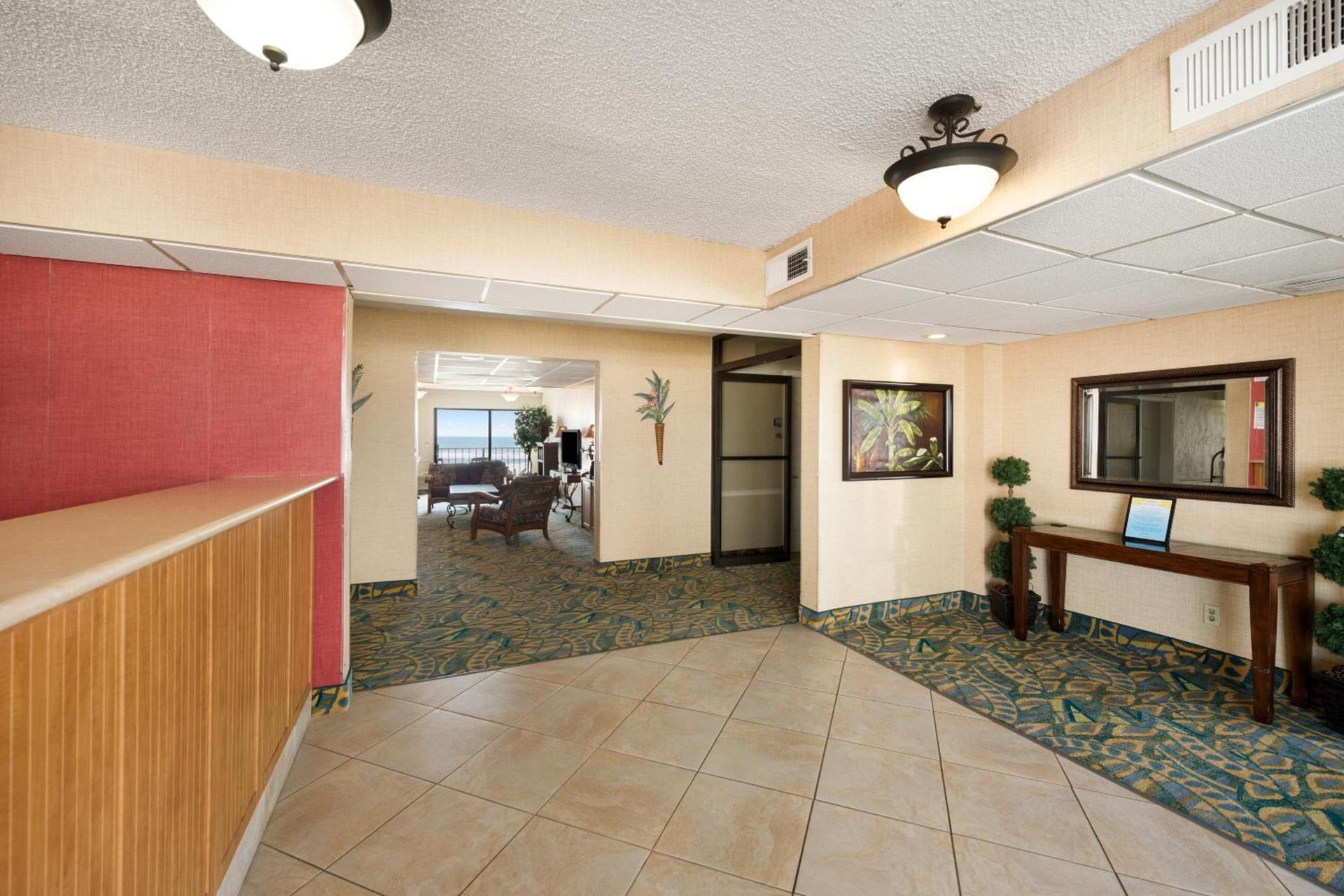 Days Inn by Wyndham Daytona Oceanfront photo 41