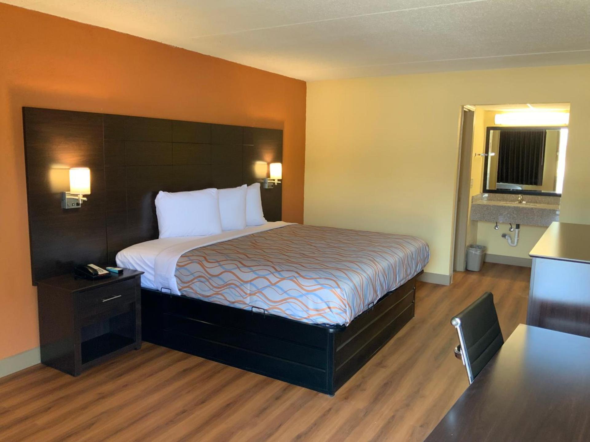 Days Inn by Wyndham Troy IL photo 3