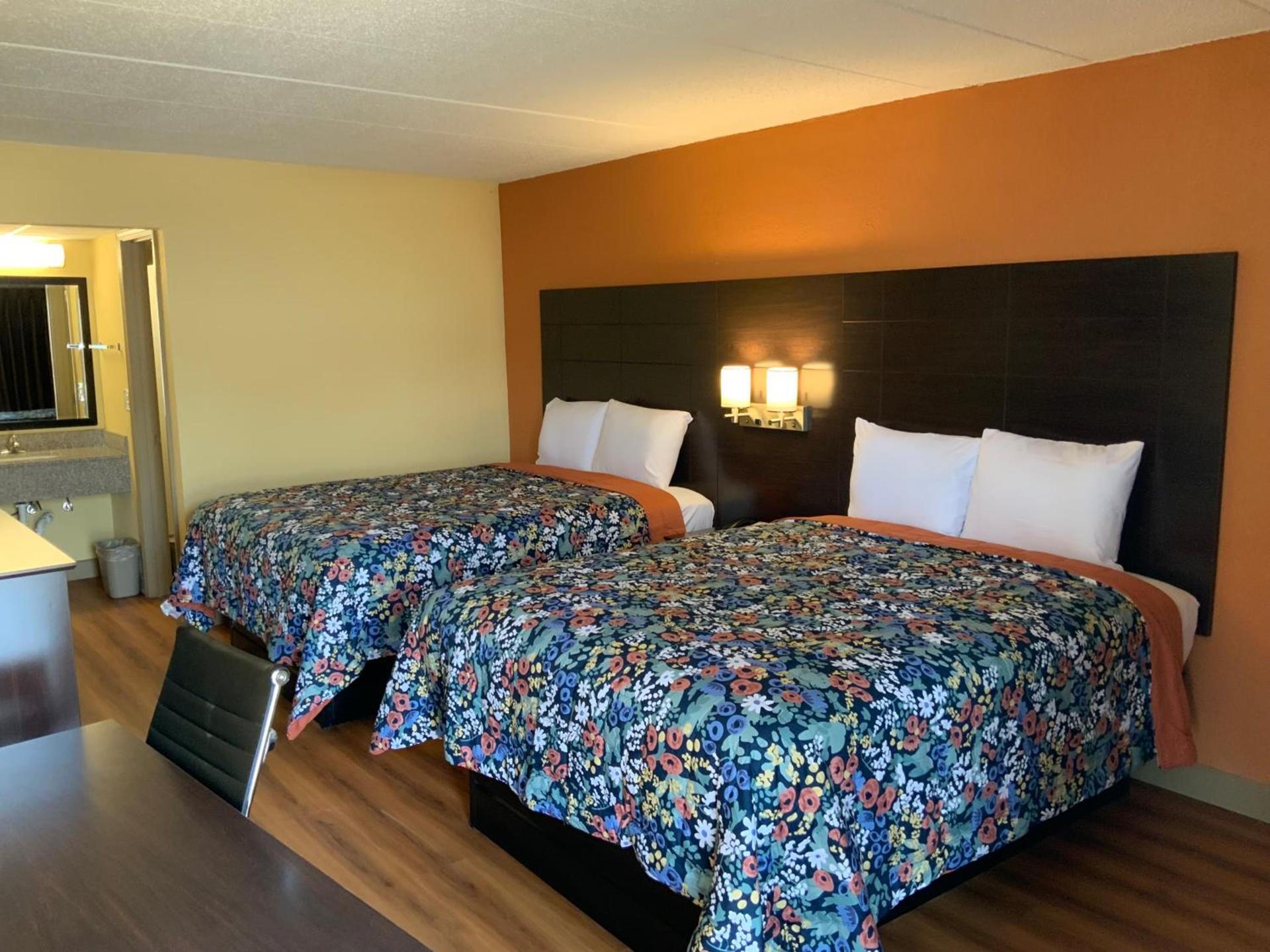 Days Inn by Wyndham Troy IL photo 13