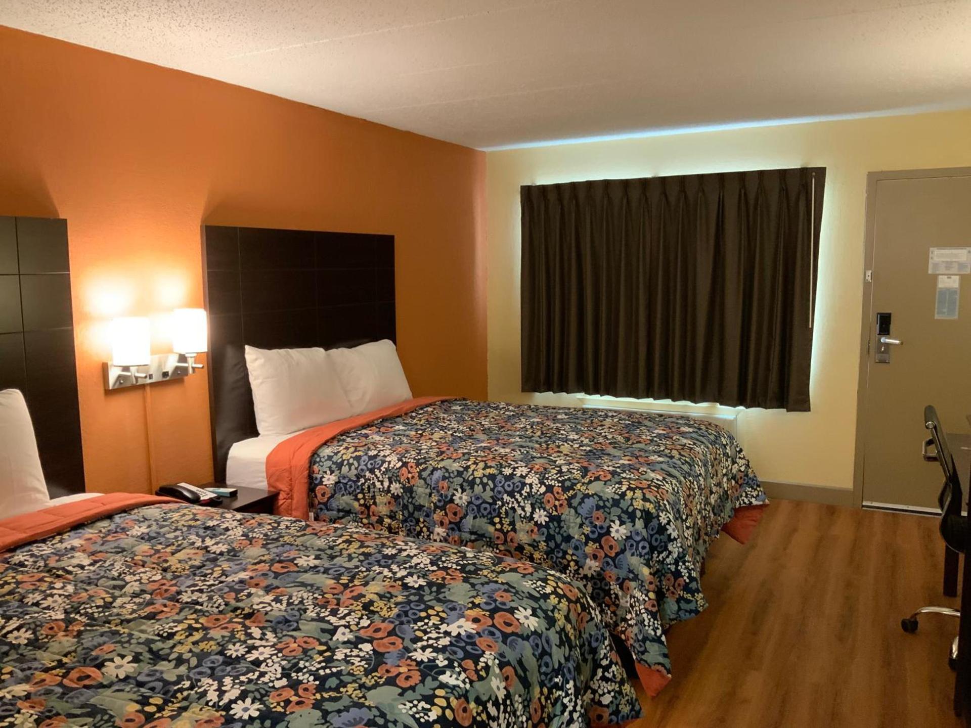 Days Inn by Wyndham Troy IL photo 9