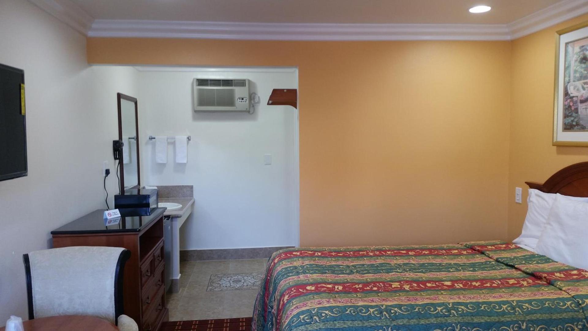 Kona Inn Motel Anaheim photo 11