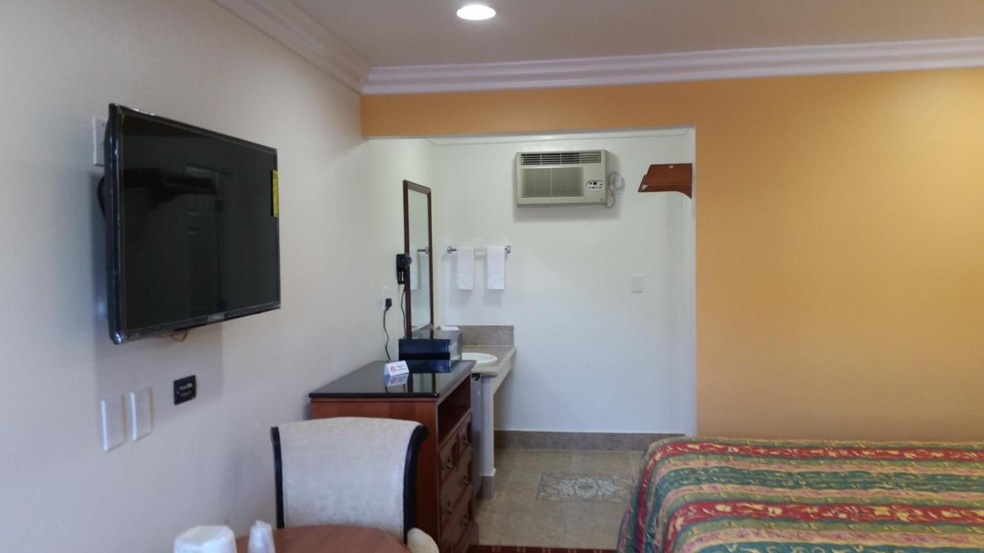 Kona Inn Motel Anaheim photo 26