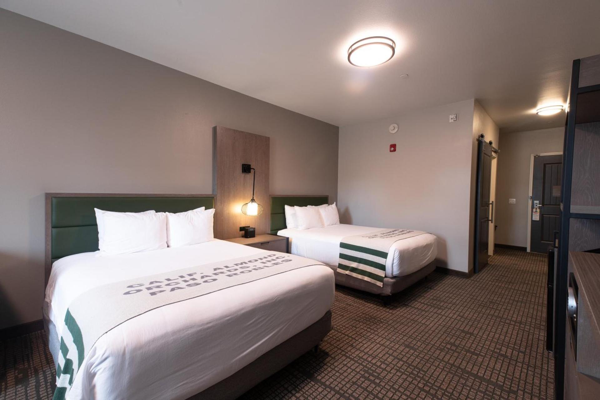 Oxford Suites Paso Robles photo 33