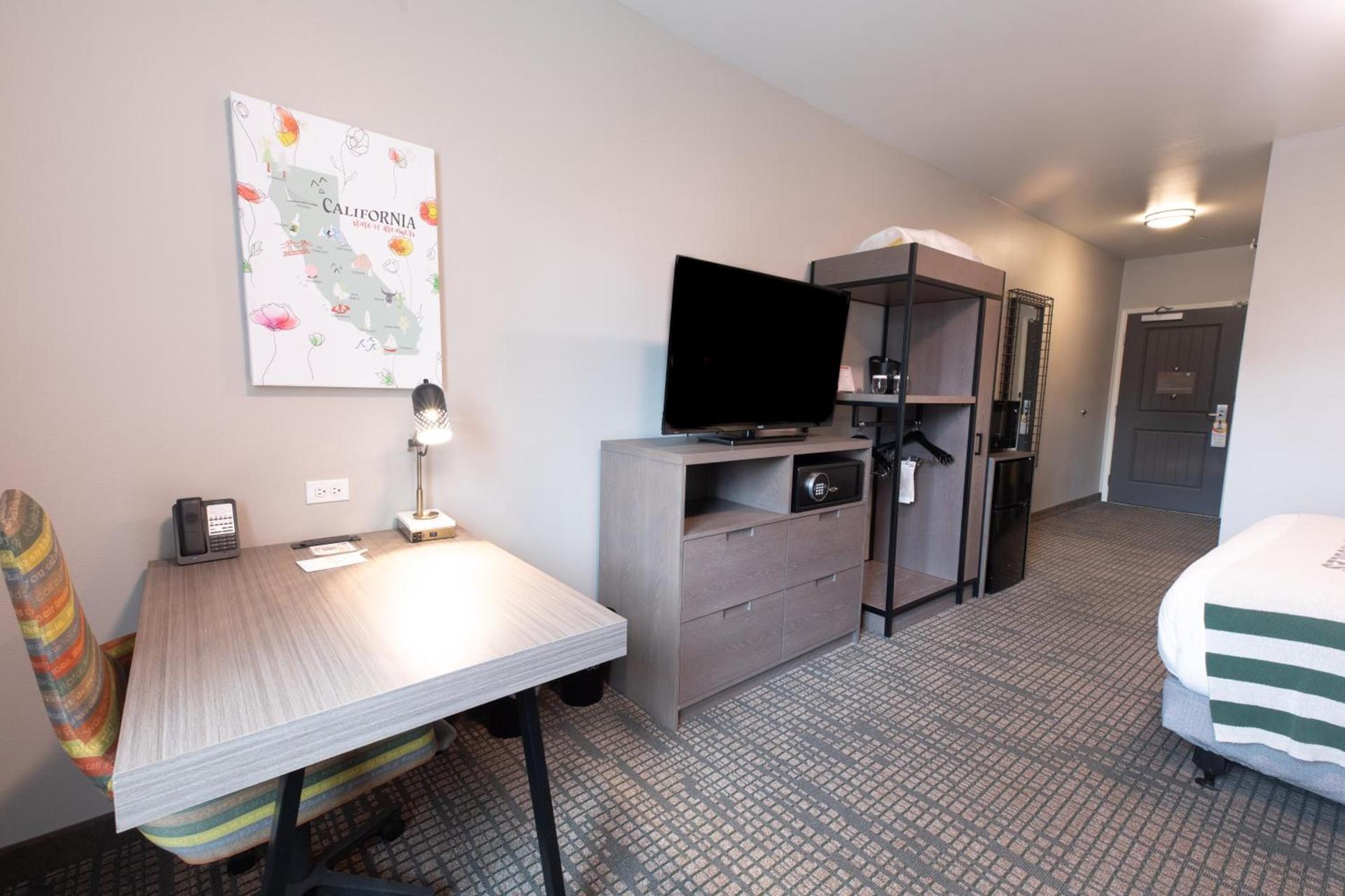Oxford Suites Paso Robles photo 47